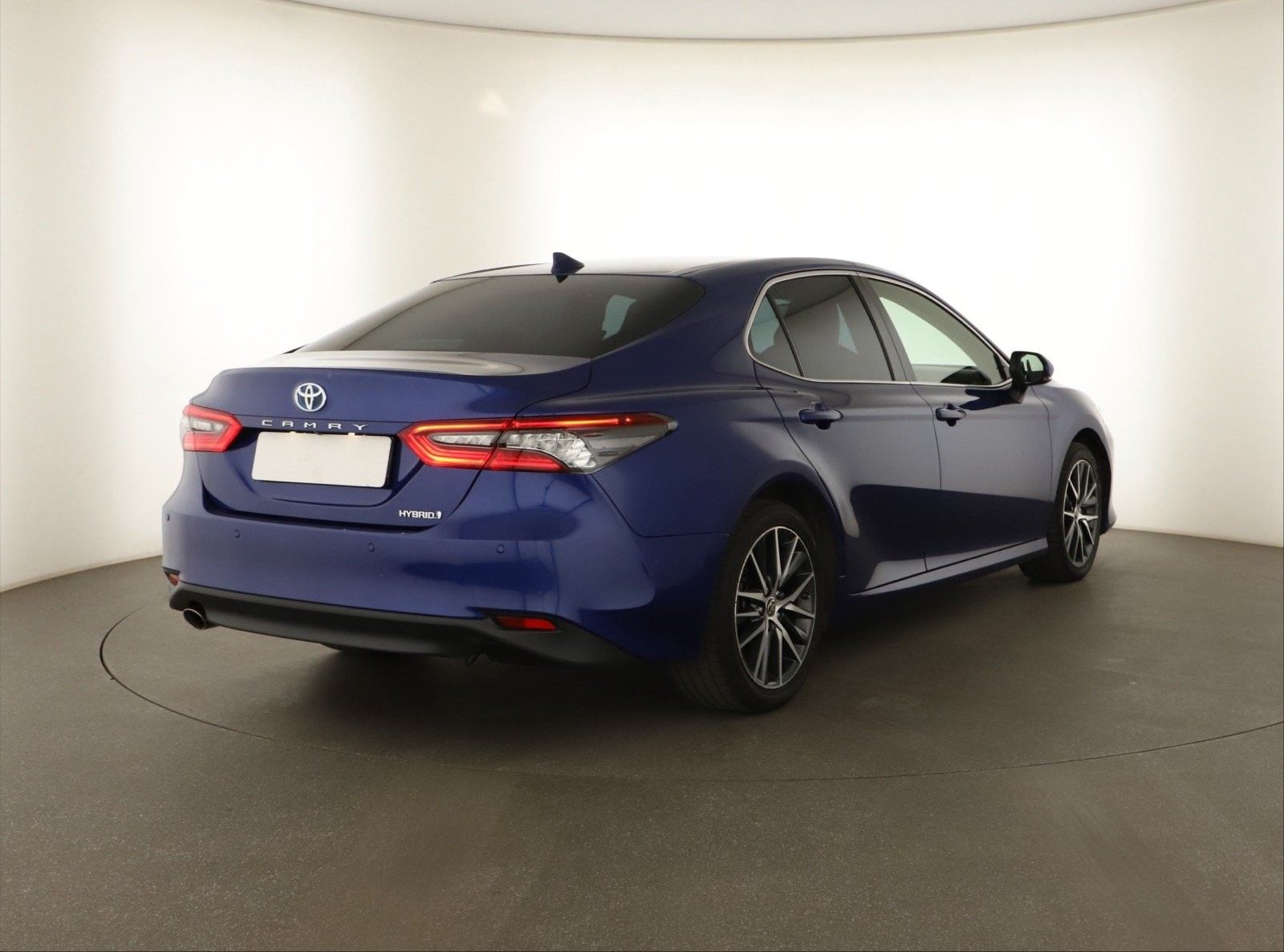 Toyota Camry, 2.5 Hybrid, Automat, ČR,1.maj - fotka 5