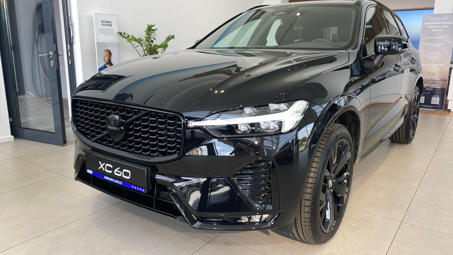 Volvo XC60, PLUS BLACK EDITION, B5 AWD, 18 - fotka 4