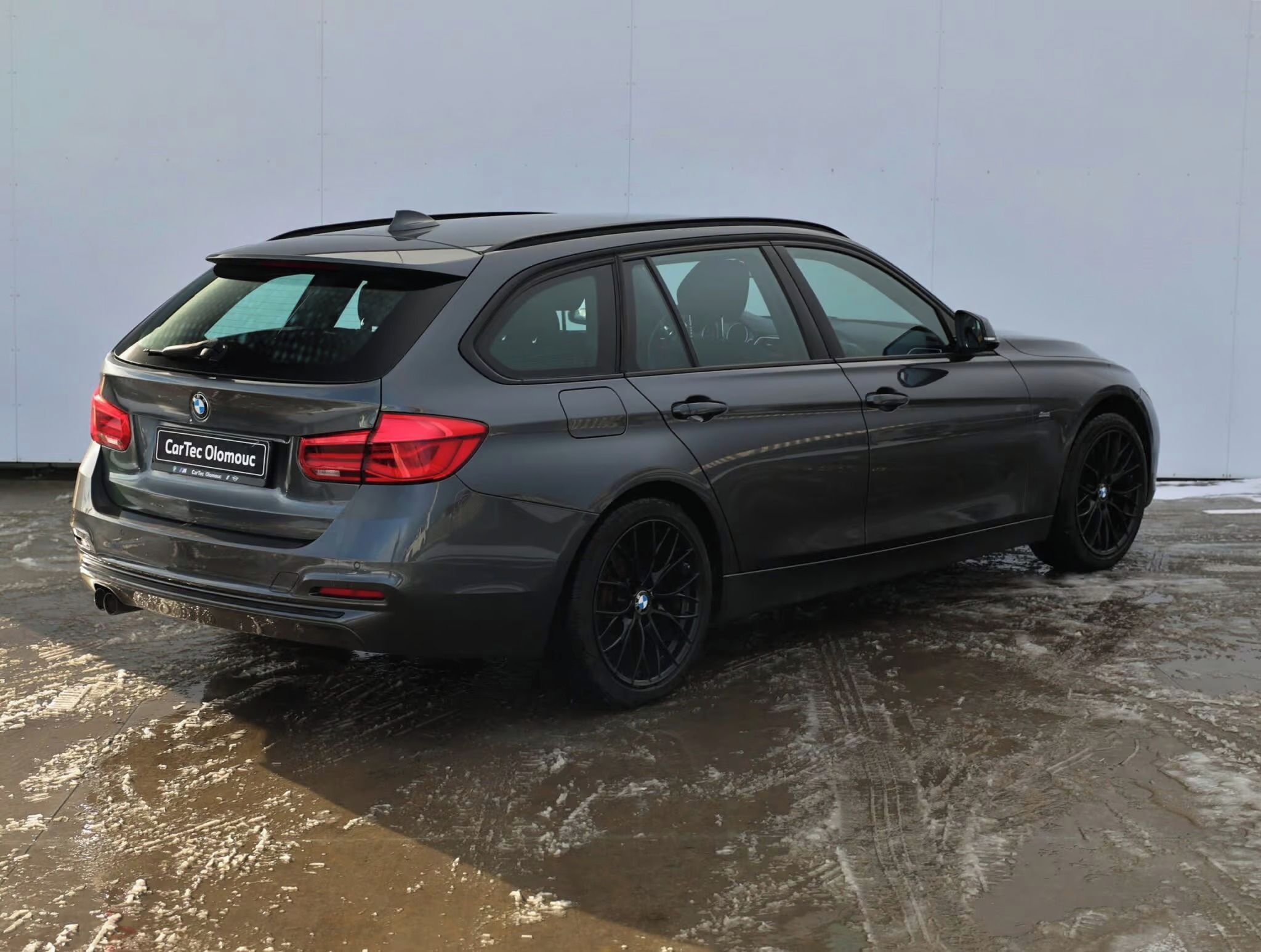 BMW Řada 3, BMW 320d xDrive Touring Sport - fotka 4