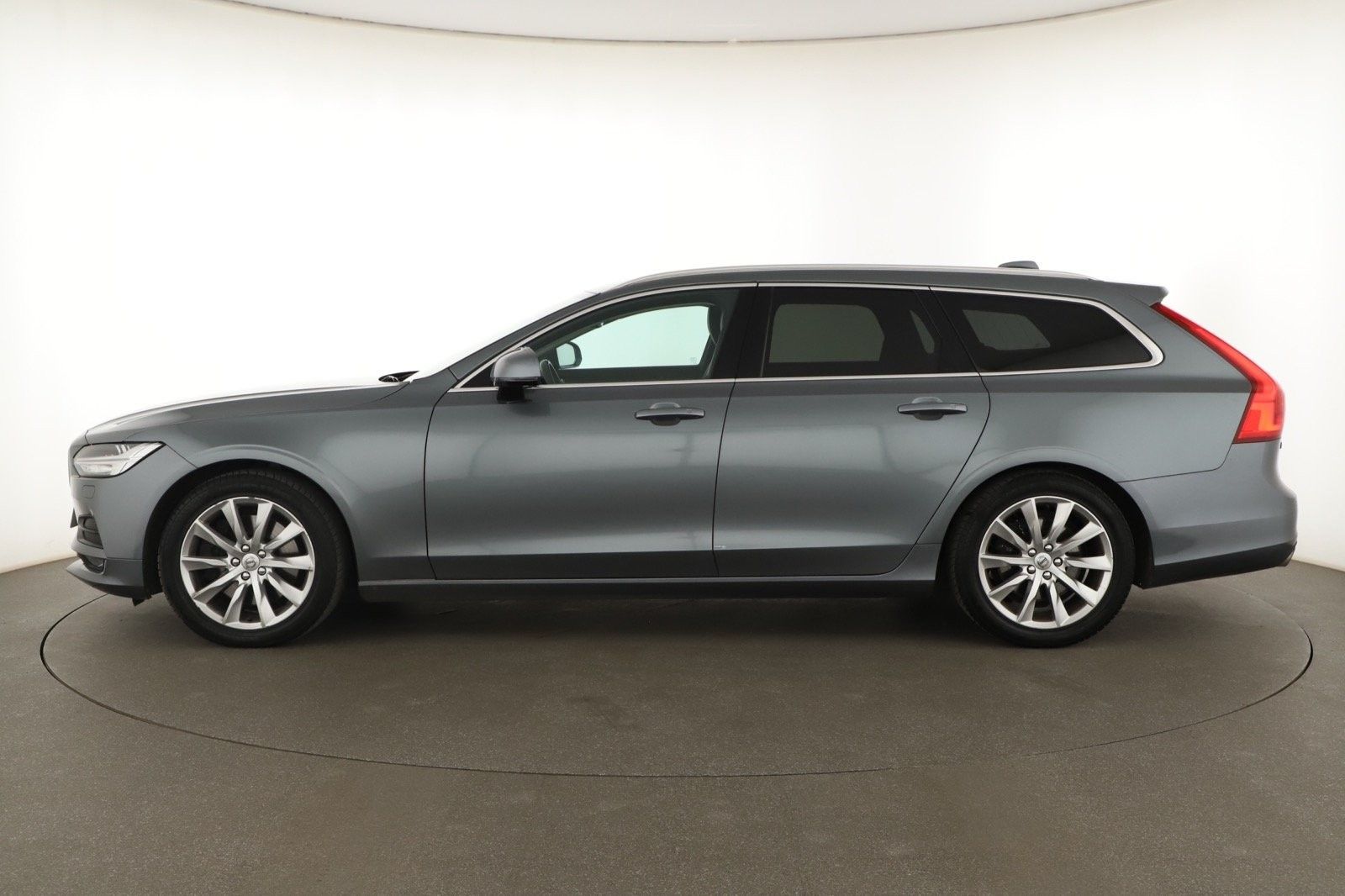 Volvo V90, D5 AWD, 4X4, Automat - fotka 3