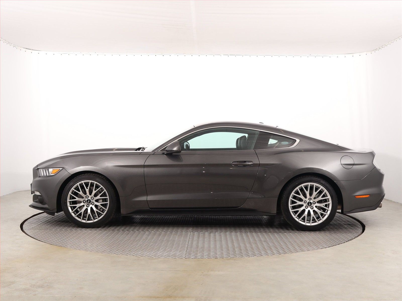 Ford Mustang, 2.3 Ecoboost, Kůže, Navi - fotka 3