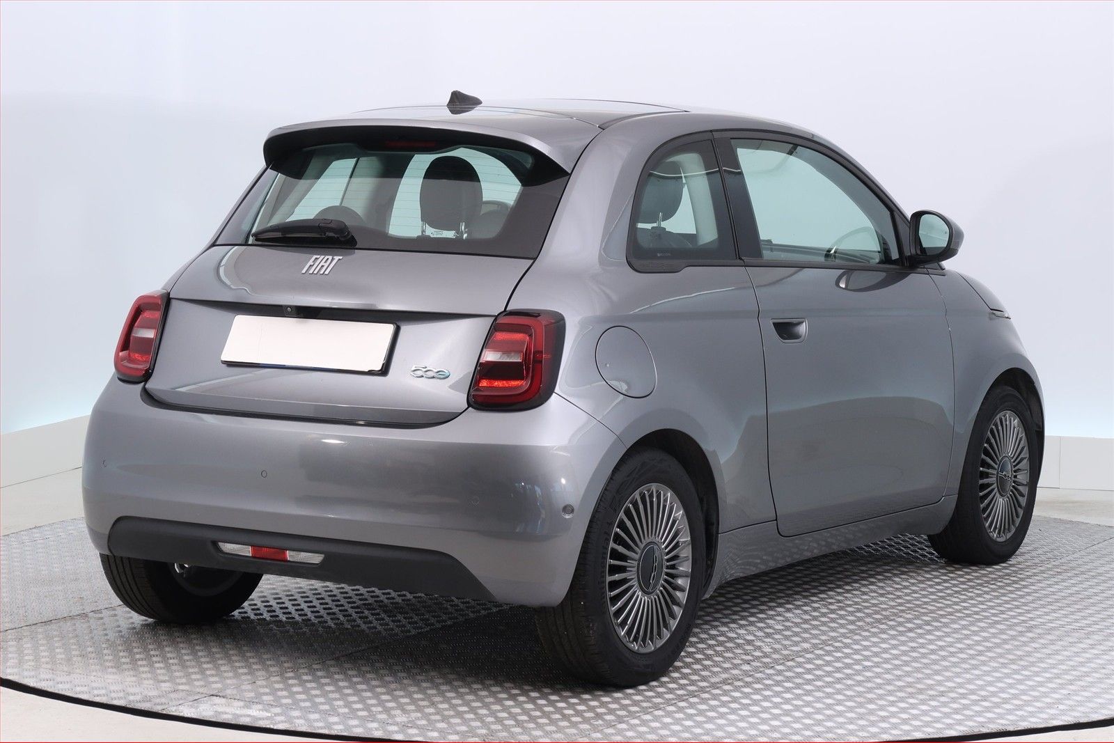 Fiat 500E, 42 kWh, SoH 91%, Automat - fotka 5