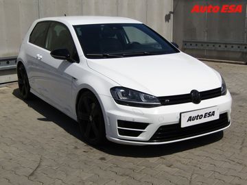 2.0 TSi 4x4,DSG,park.čidla