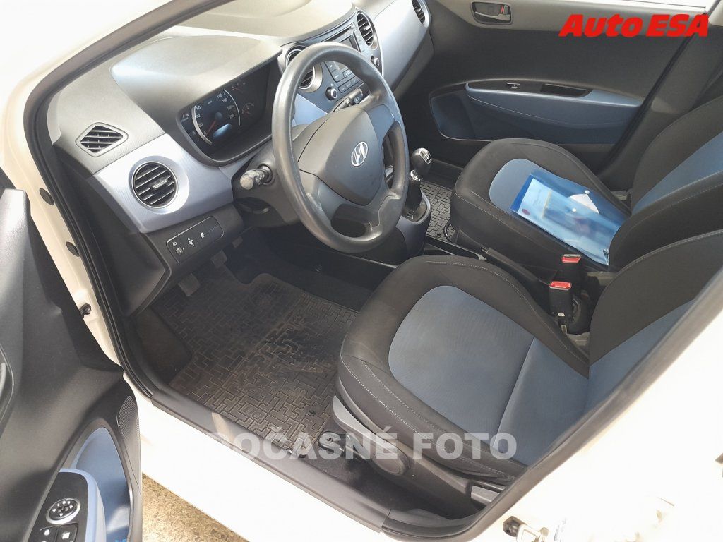 Hyundai i10, 1.0,servis.kniha,AC - fotka 3