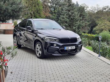 BMW X6 xDrive30d 2017 / 90 000