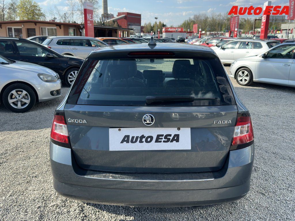 Škoda Fabia, 1.4 TDi,ČR,AC,temp - fotka 6
