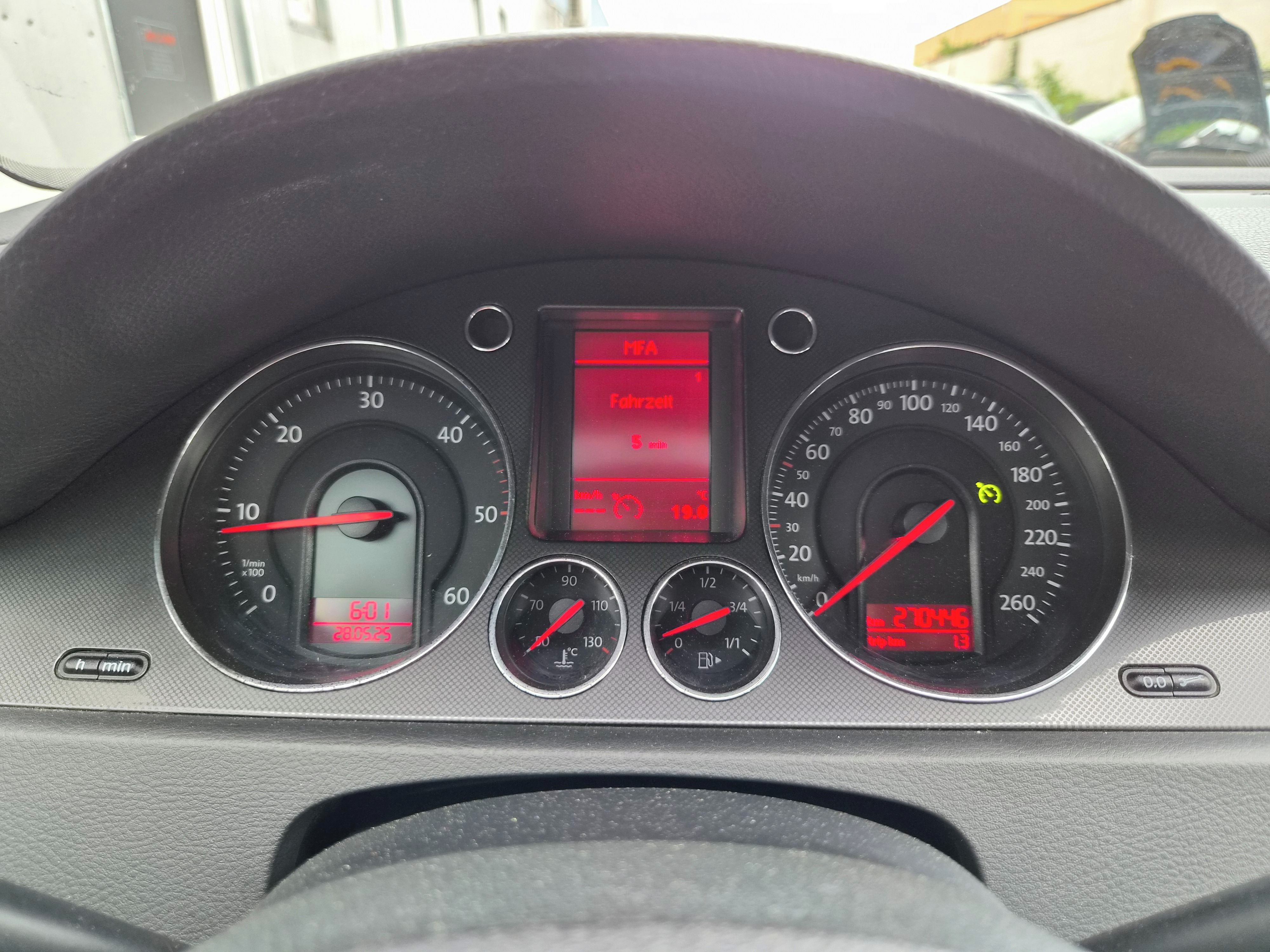 Volkswagen Passat, 2.0 TDI  4x4 WEBASTO - fotka 3