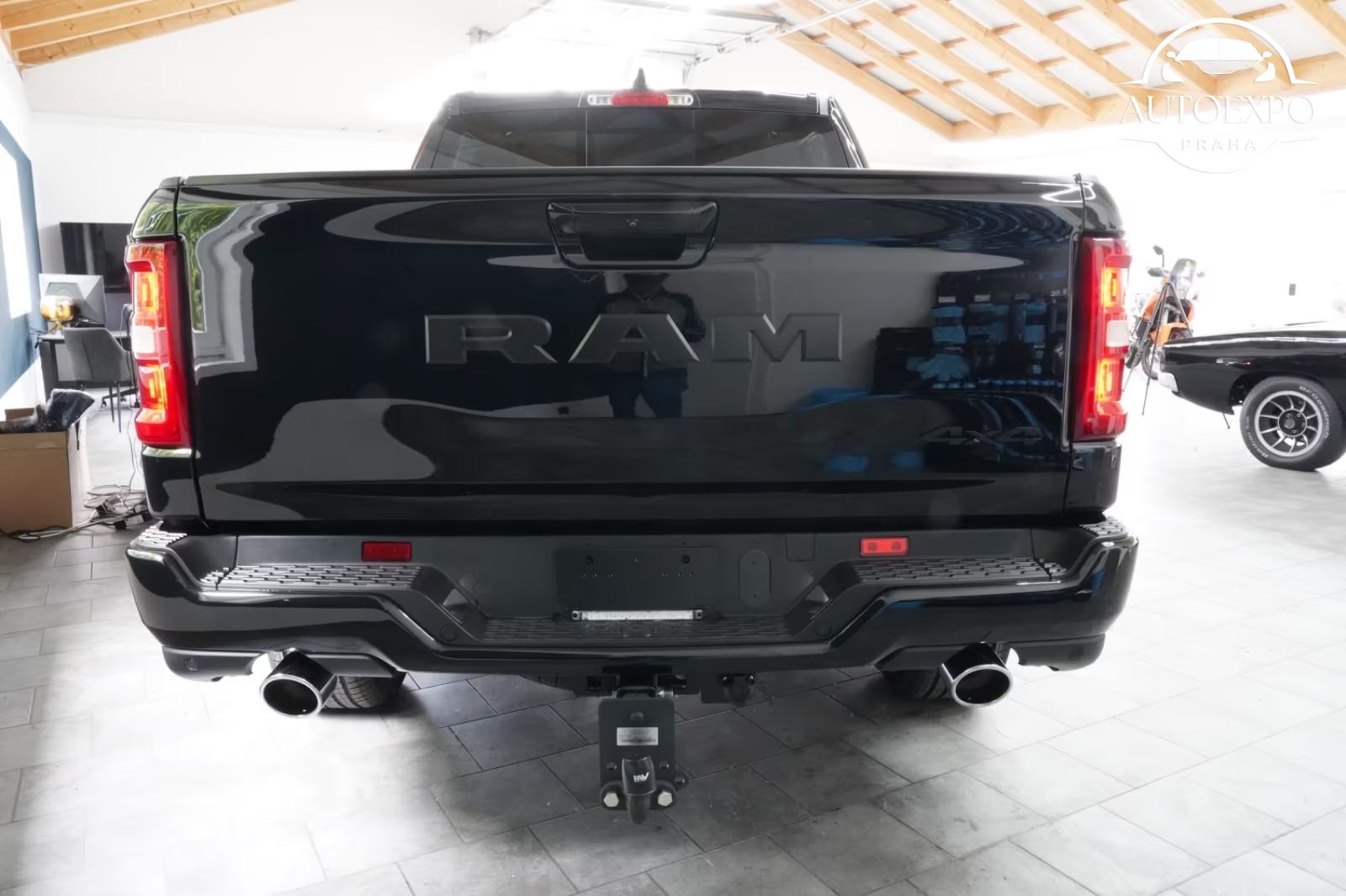 Dodge Ram 1500, Sport 3.0 420 PS Black - fotka 5