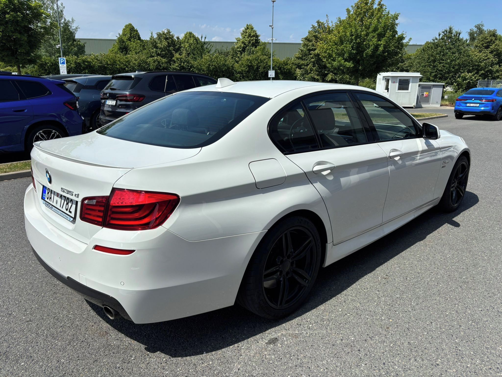 BMW Řada 5, 535d xDrive, M-packet, 230kw - fotka 5