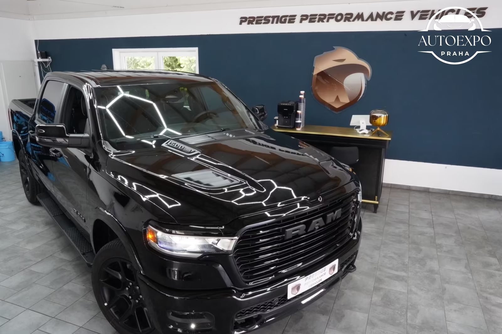 Dodge Ram 1500, Sport 3.0 420 PS Black - fotka 2