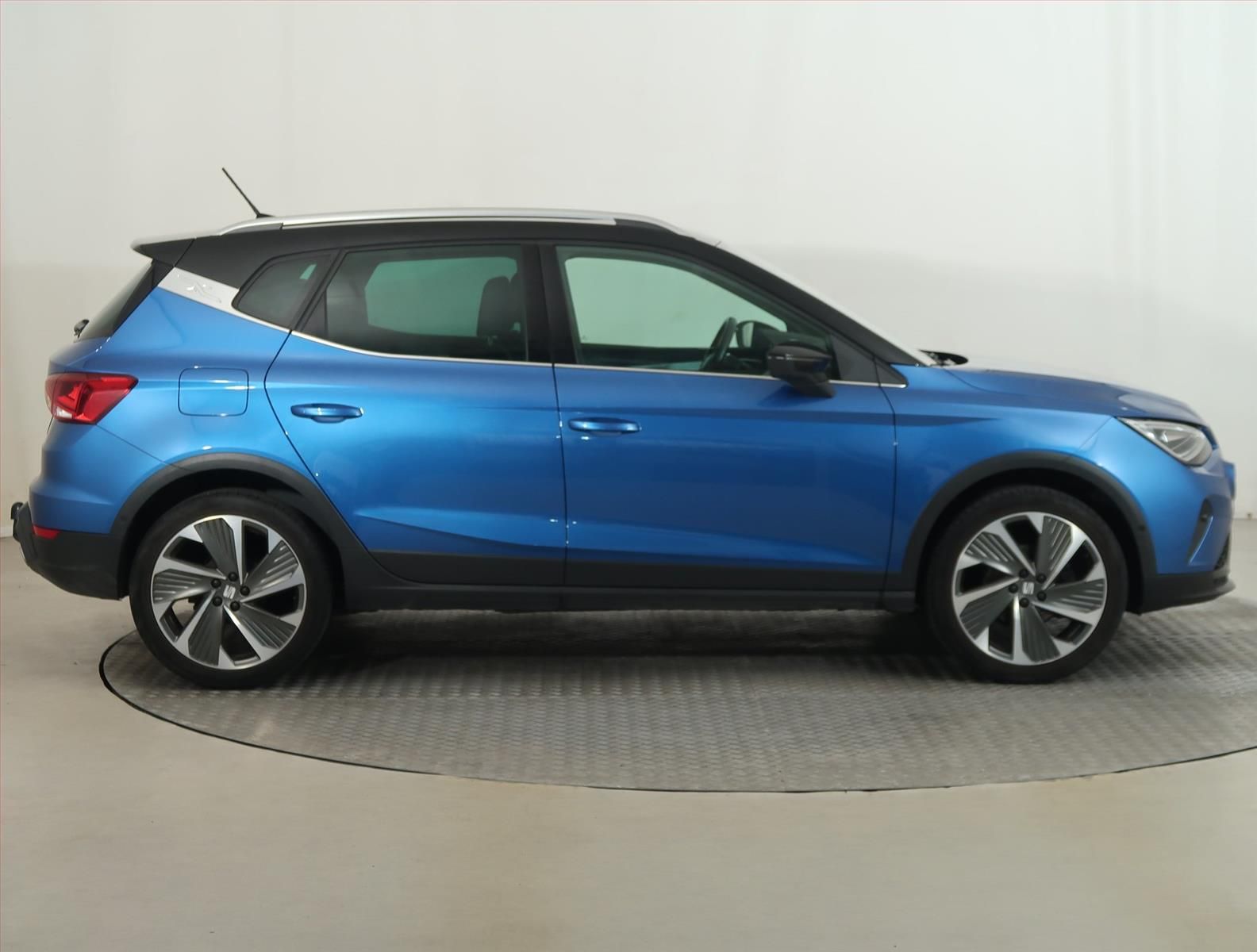 Seat Arona, 1.0 TSI, FR, Serv.kniha, Kůže - fotka 6