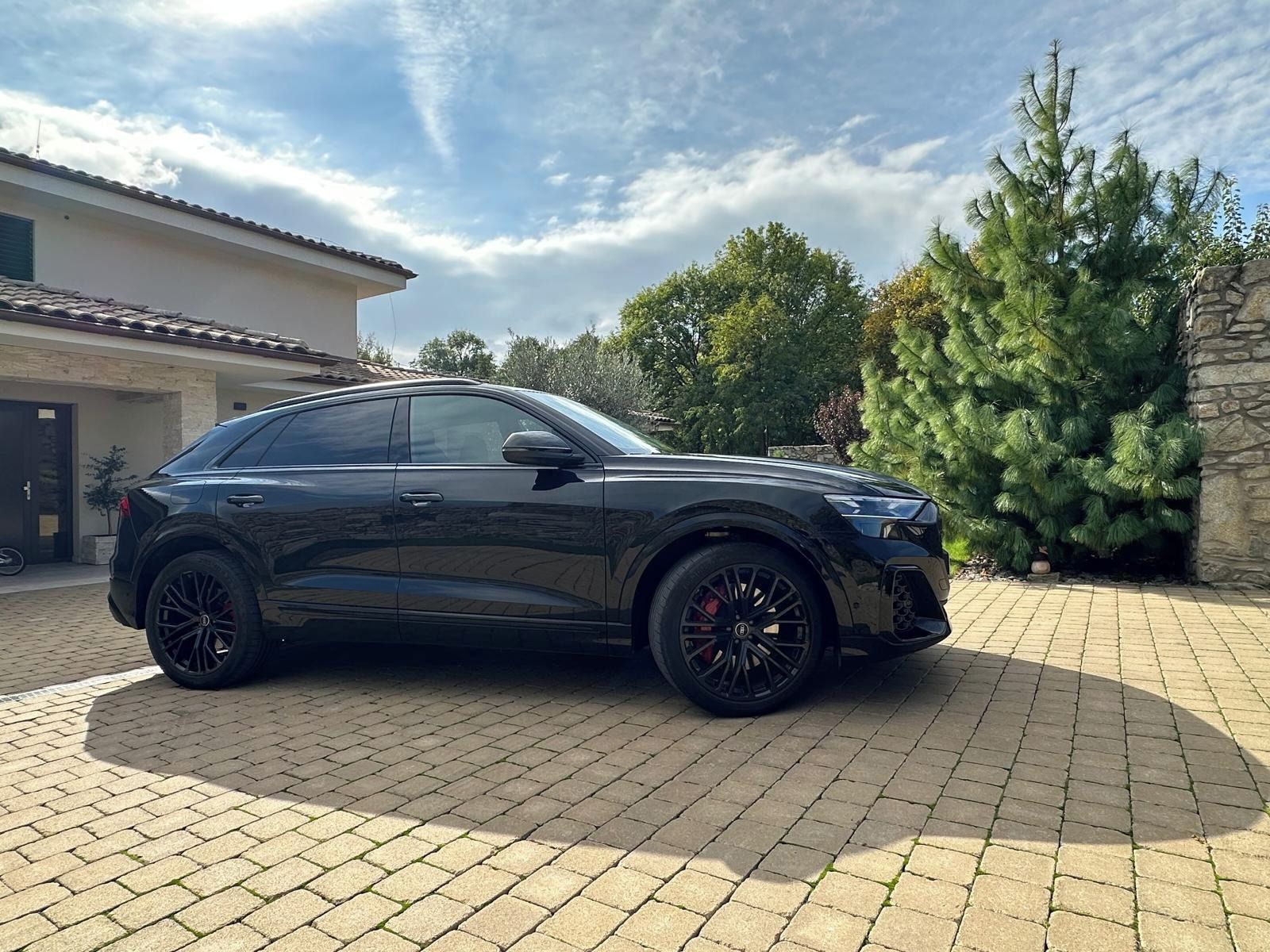Audi SQ8, Audi SQ8 TFSI quattro 373KW - fotka 3