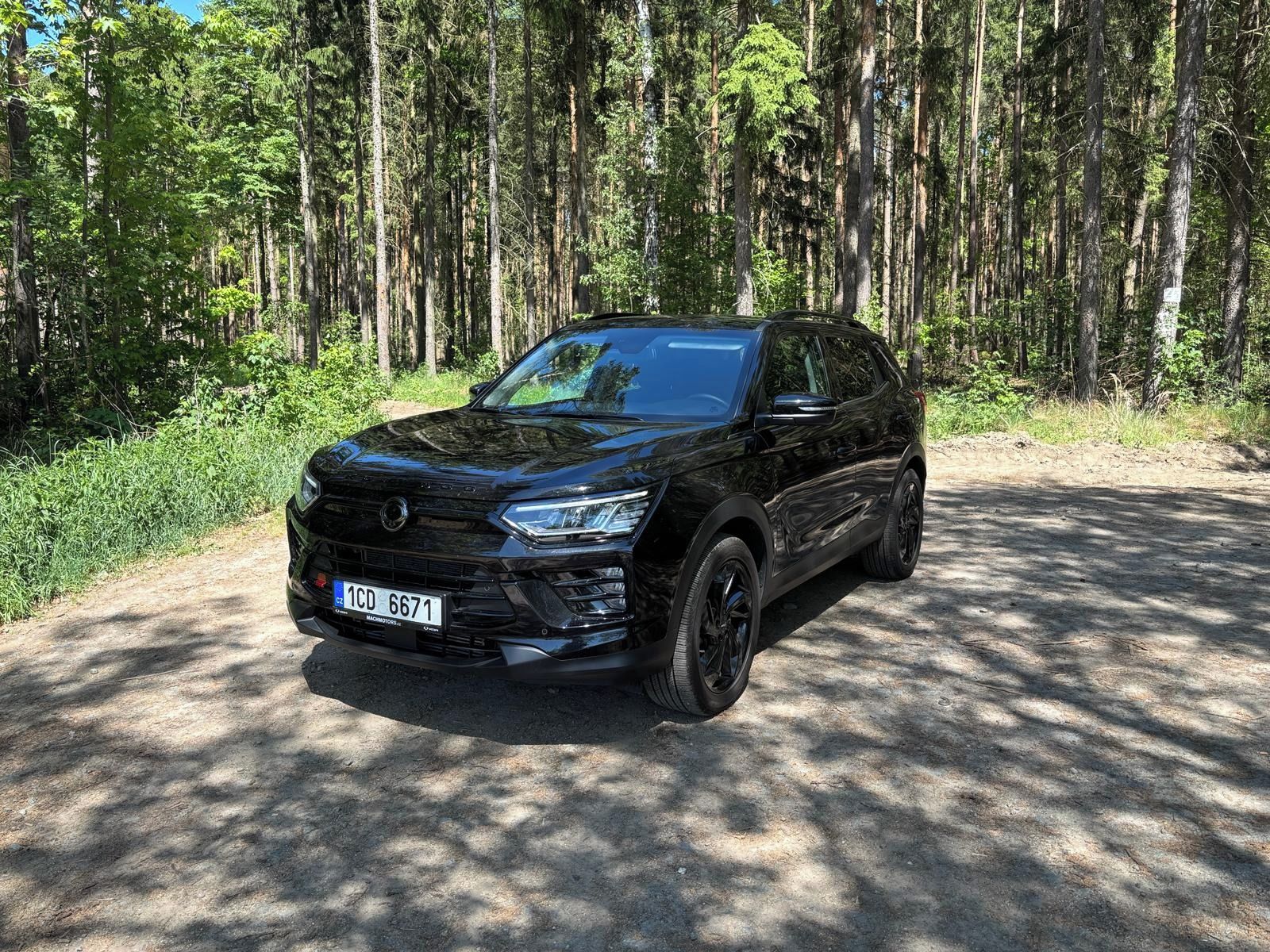 SsangYong Korando, Zánovní Korando Black packet - fotka 2