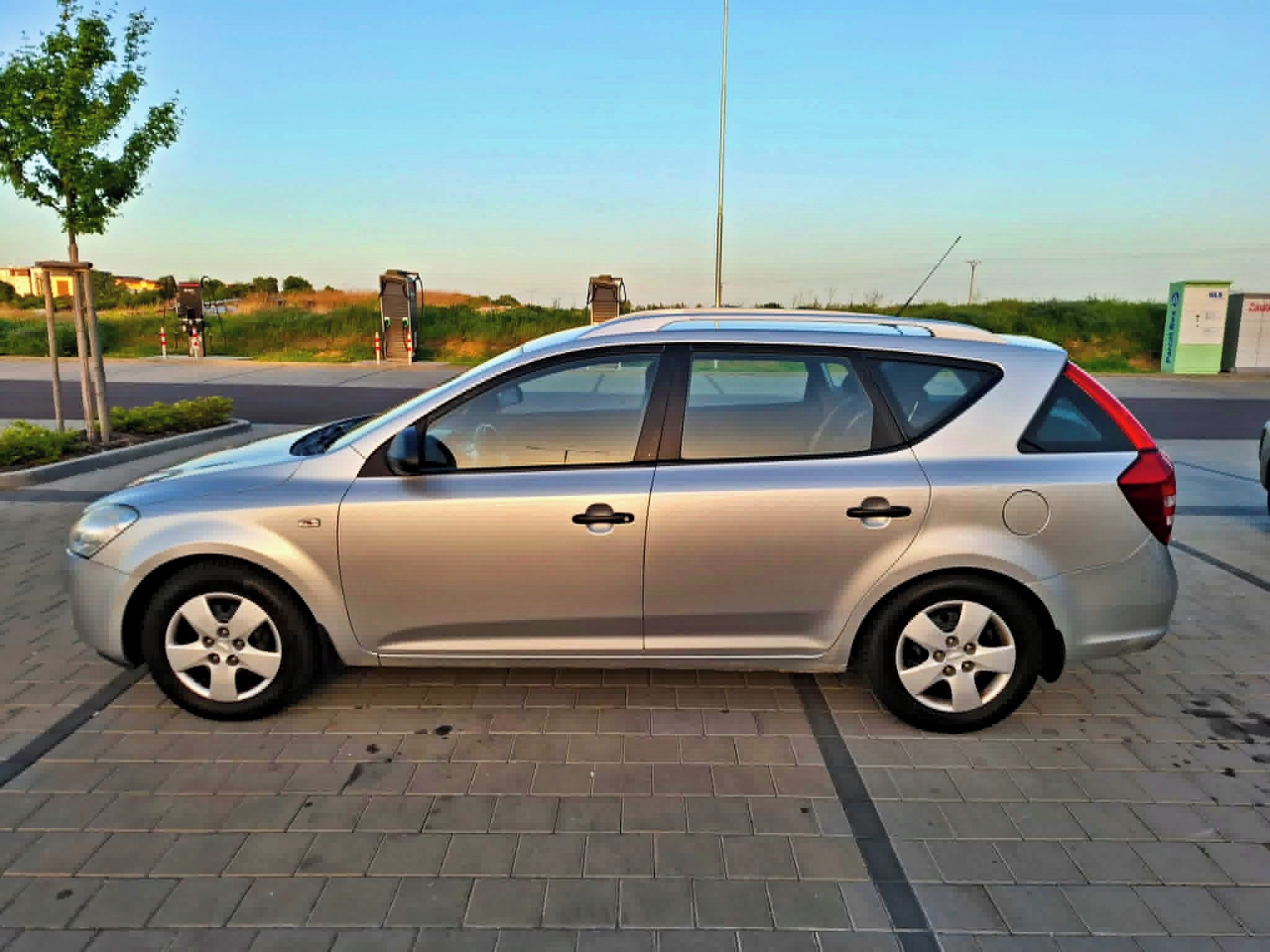 Kia Cee´d, 1.4i 80kW 1. maj. Tažné, STK! - fotka 4