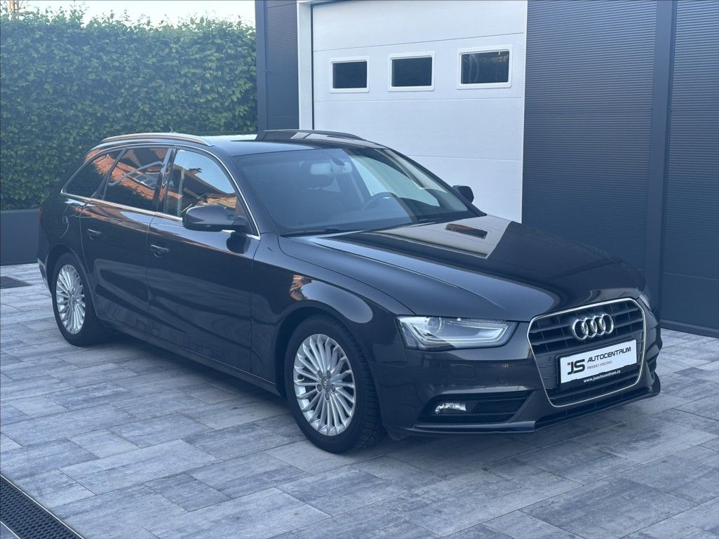 Audi A4, 3,0 TDI 204PS  Ambiente A/T - fotka 3