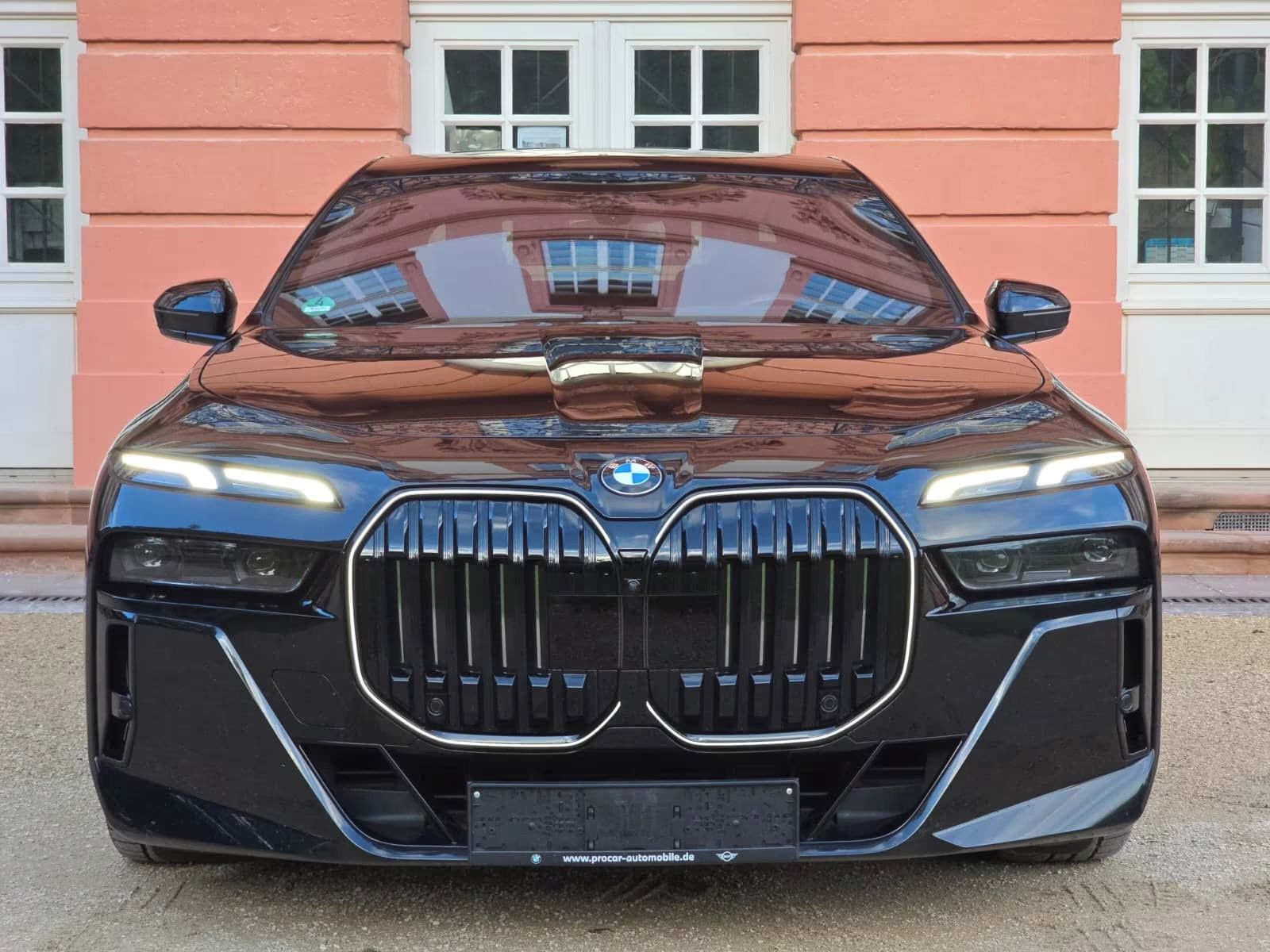 BMW Řada 7, 740 d xDrive M Sport+NEUWERTIG - fotka 4