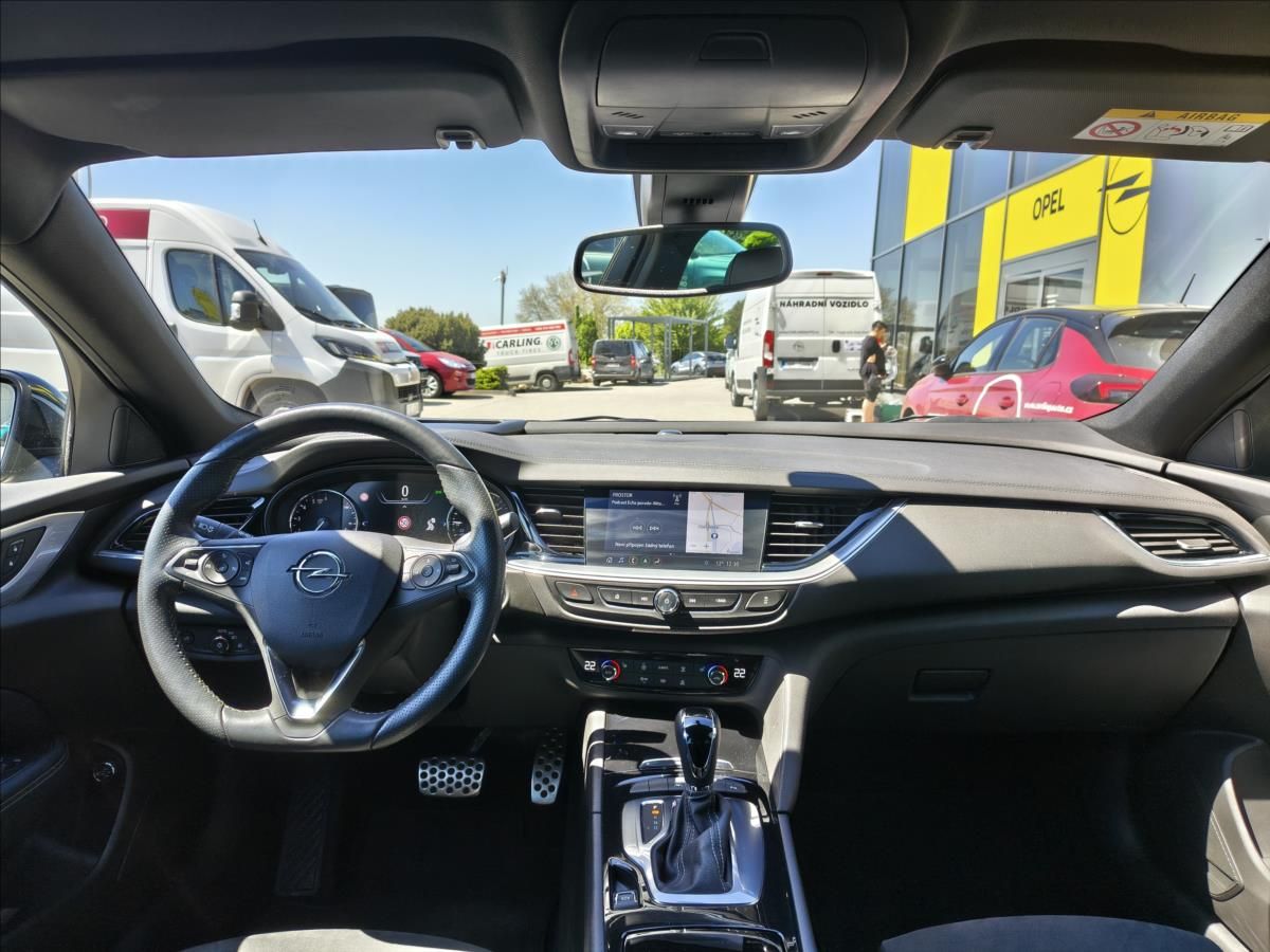Opel Insignia, 2,0   ST Ultimate - fotka 2