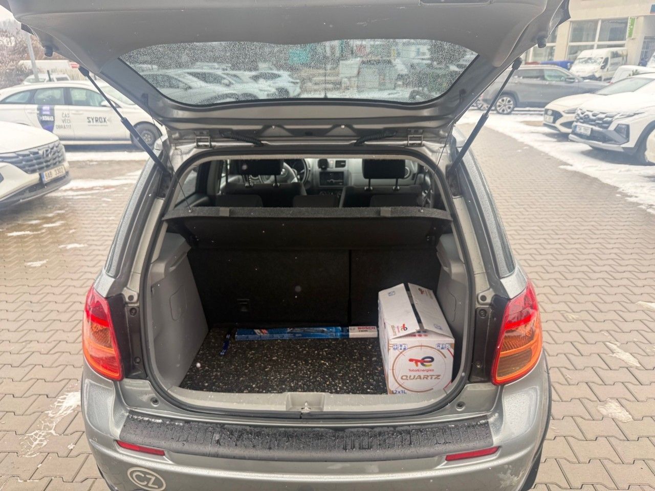 Suzuki SX4, 1,6 4x2 - fotka 5