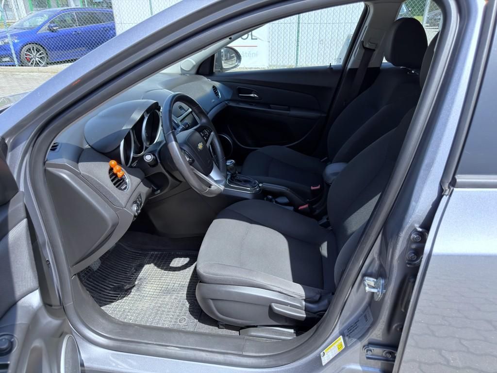 Chevrolet Cruze, 1.7 TD 96 kW servisní knížka - fotka 6