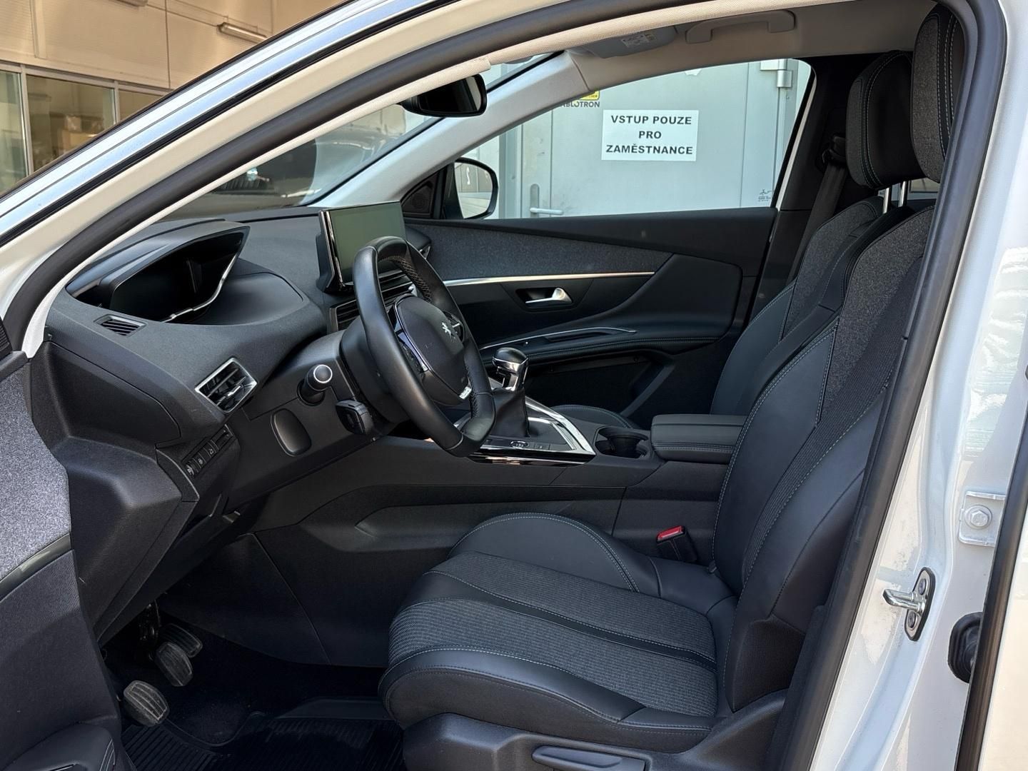 Peugeot 3008, AllurePack 1.2 PureTech 130K M - fotka 6