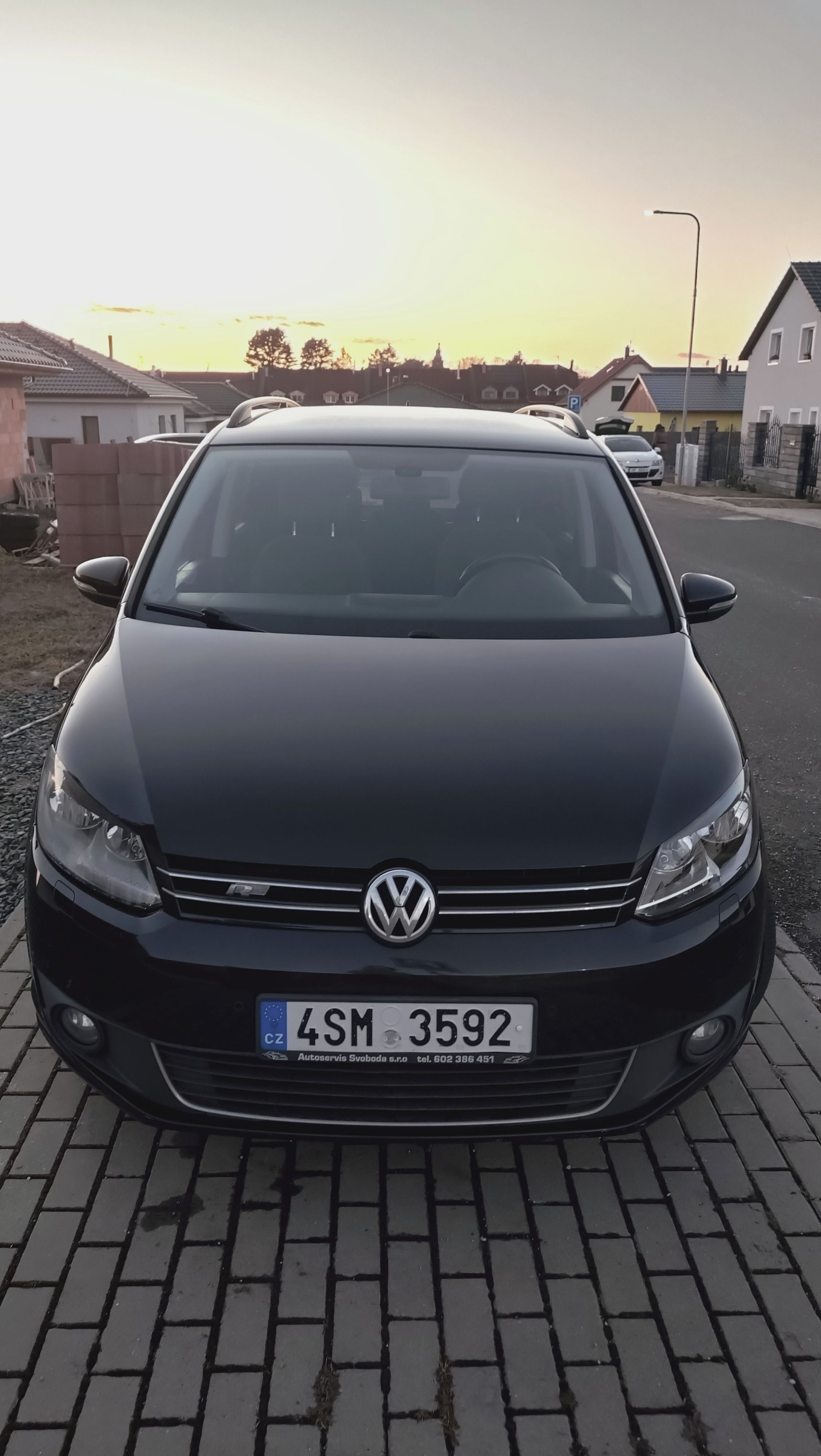 Volkswagen Touran, 2014 2.0 TDI DSG - fotka 4