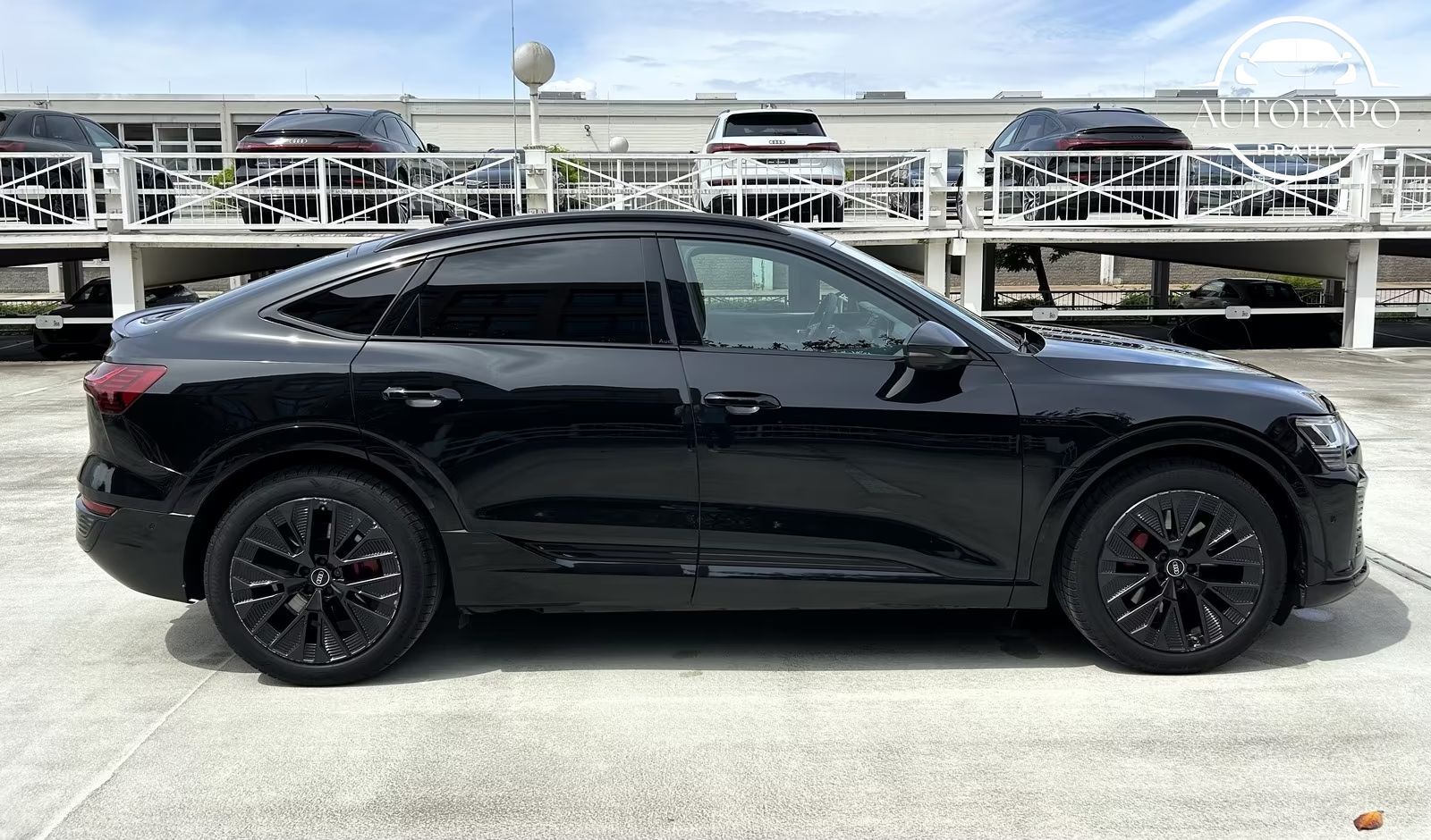 Audi Q8, Sportback e-tron 55 quattro - fotka 5