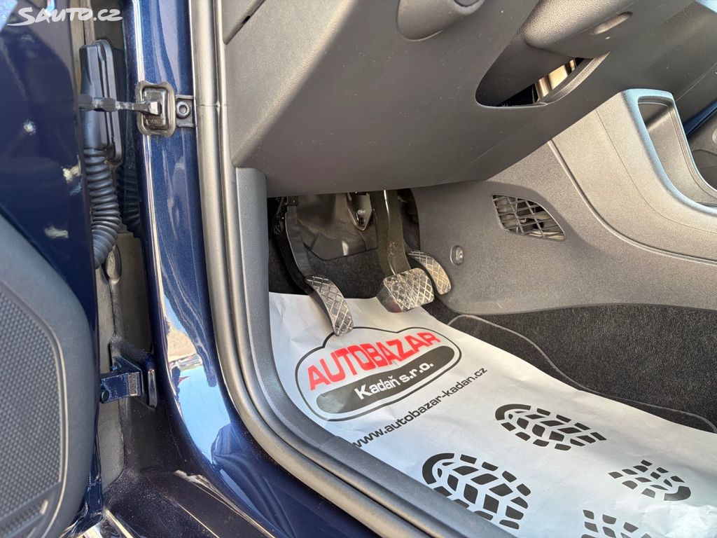 Volkswagen Up!, 1,0 AUTOMAT. AC, ZACHOVALÉ