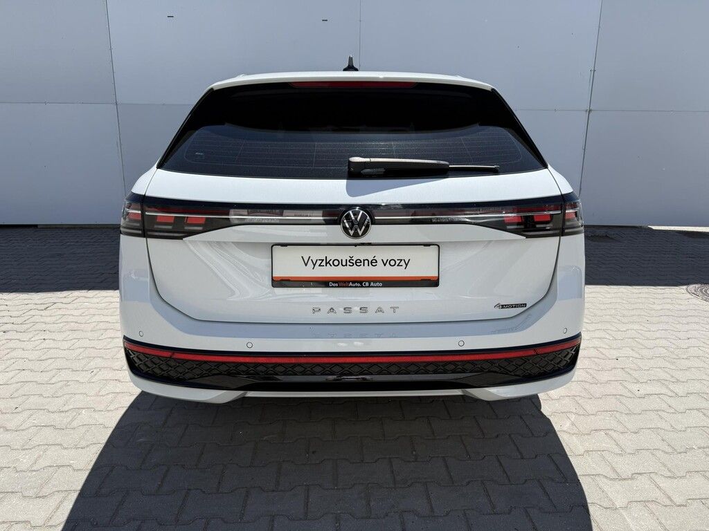 Volkswagen Passat Variant, DSG 4M 2,0 TSi 195 kW R-Line - fotka 5