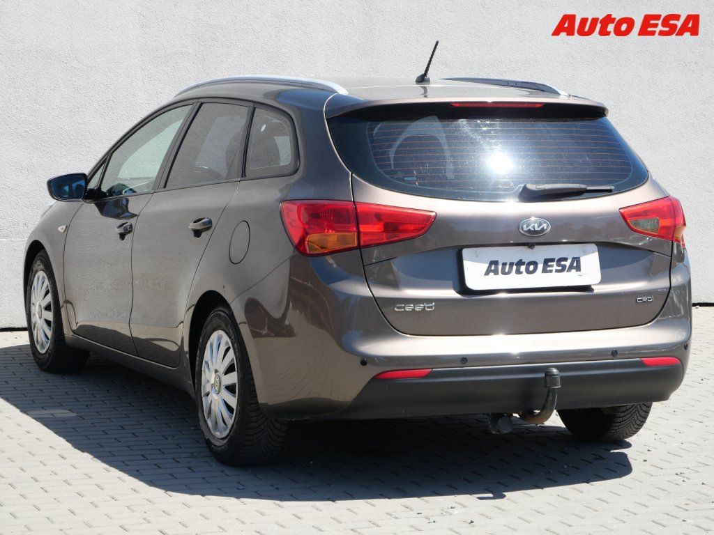 Kia Cee´d, 1.6CRDI - fotka 6