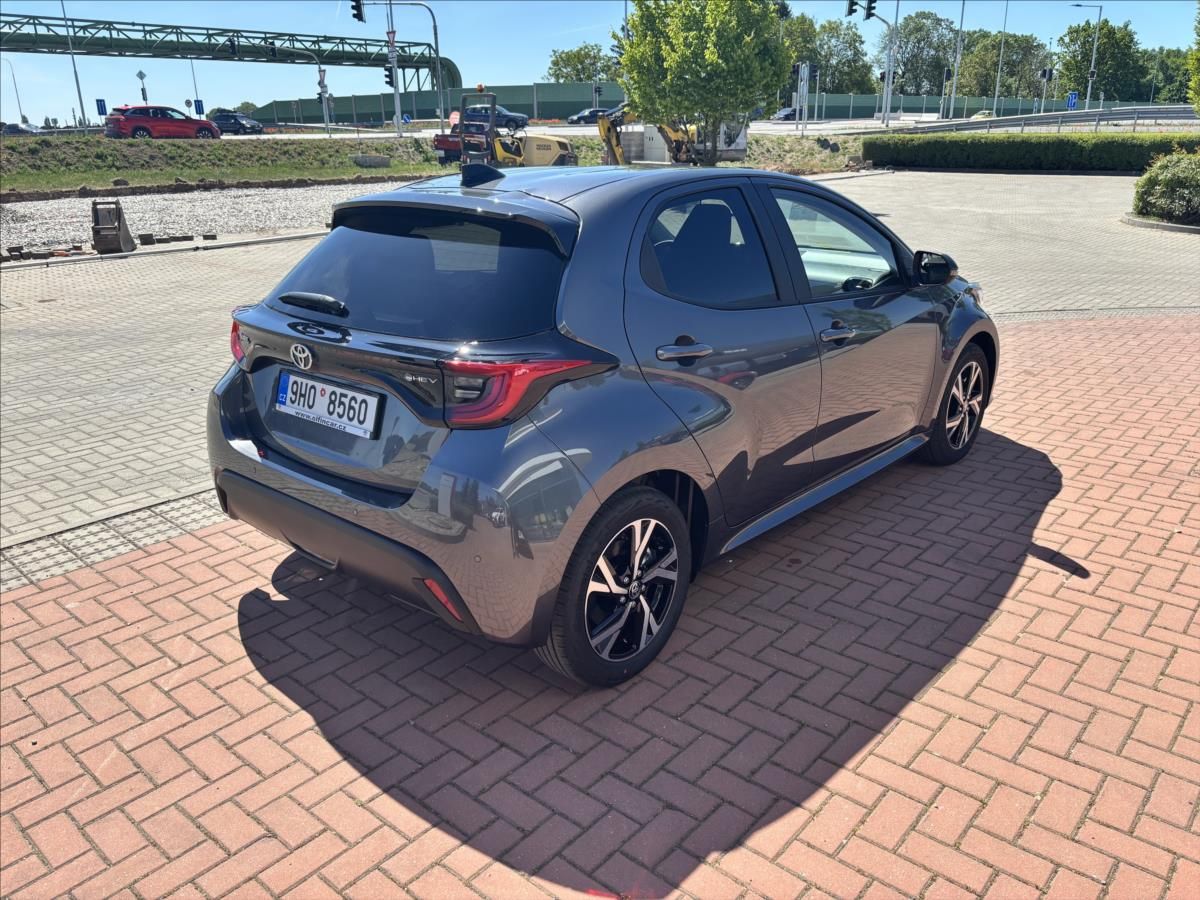 Toyota Yaris, 1,5 HEV Style - fotka 5