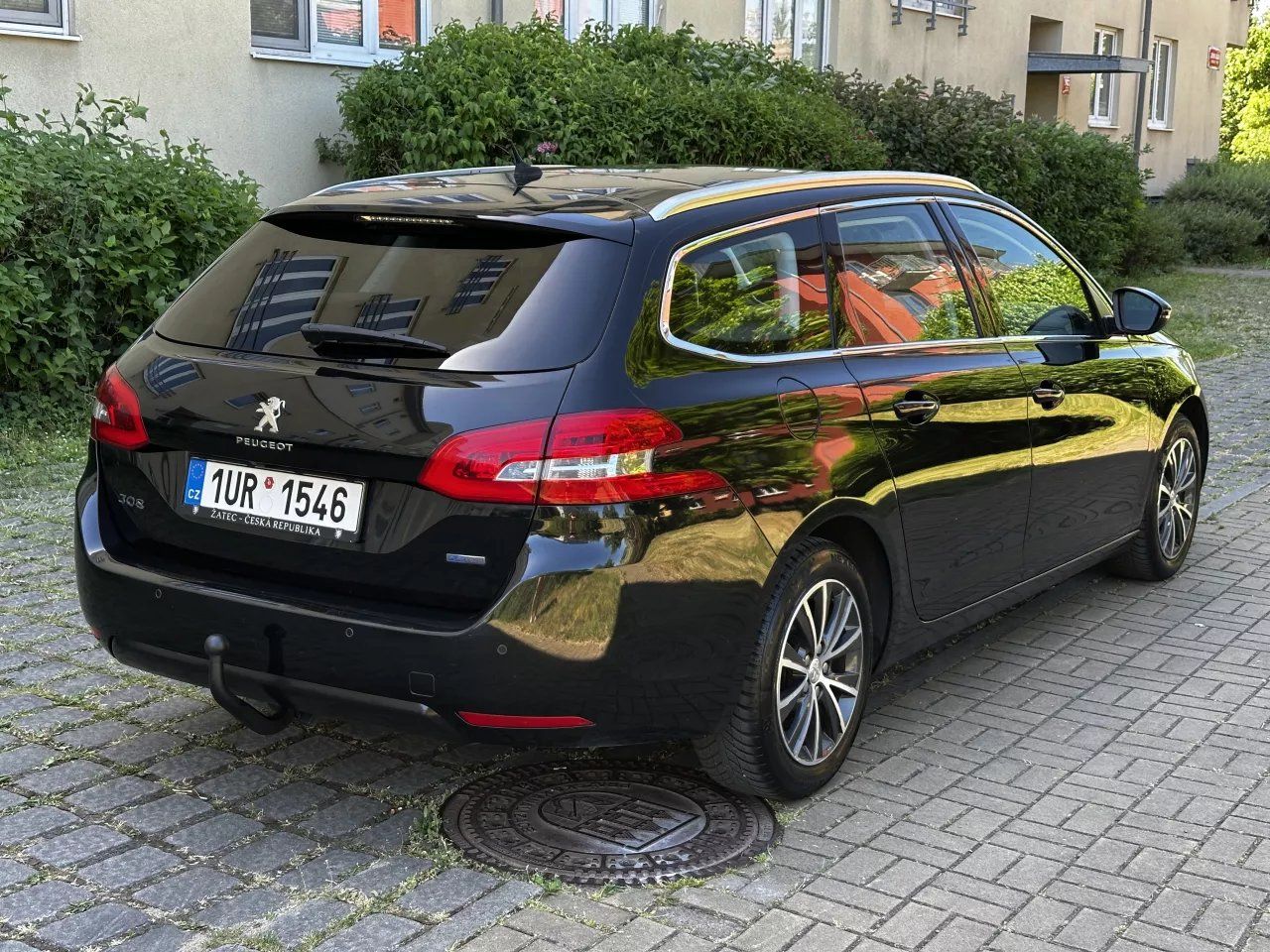 Peugeot 308, 1.2 96kW ALLURE Tažné Panorama - fotka 5