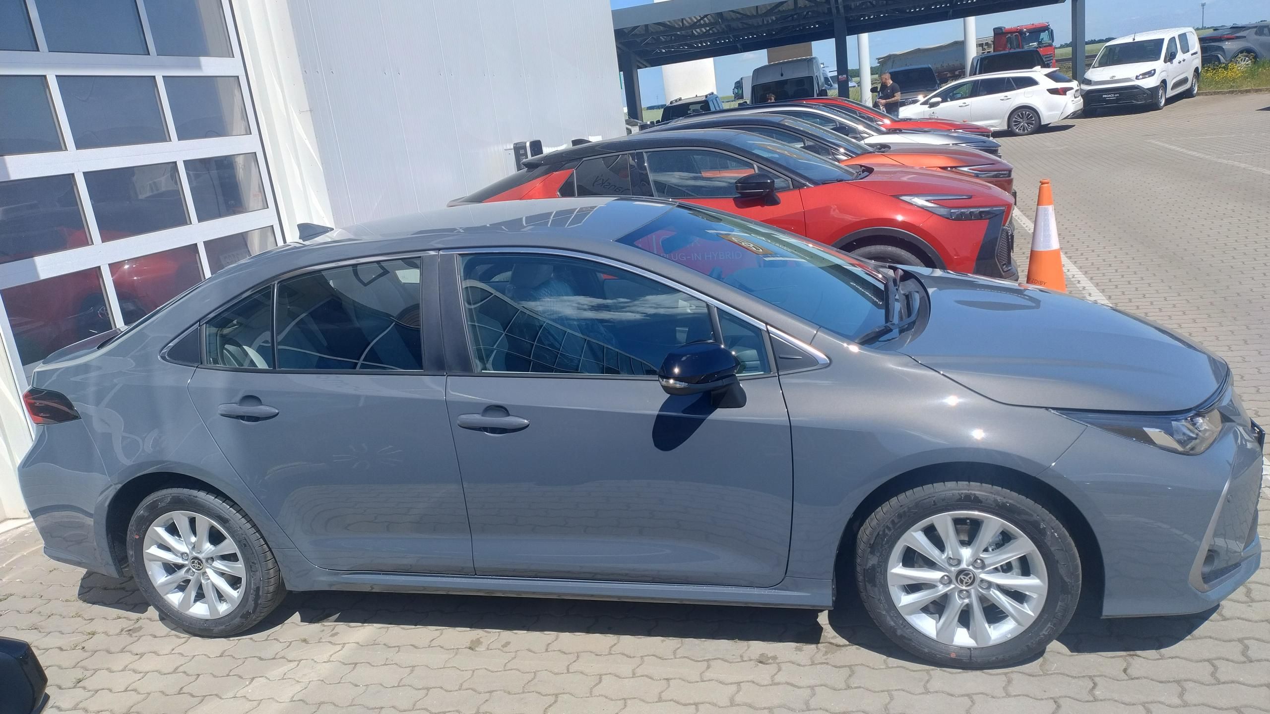Toyota Corolla, SD 1.8 FHEV Comfort TECH - fotka 5