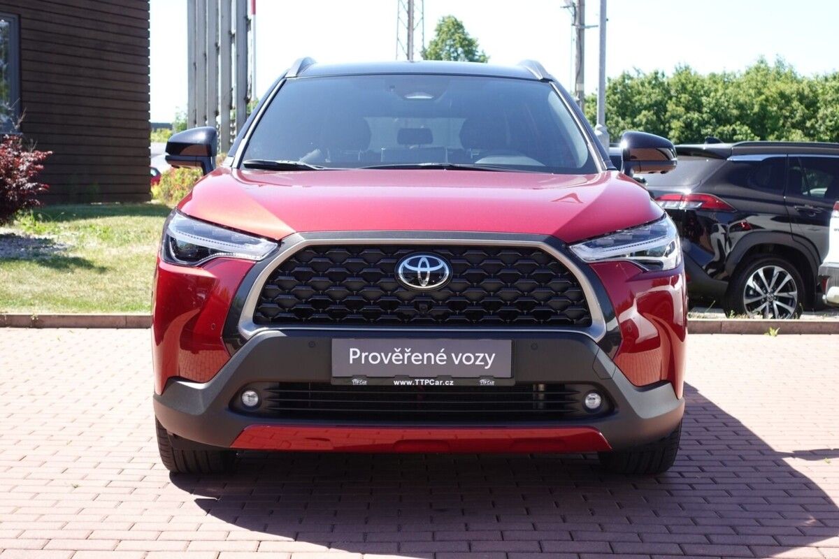 Toyota Corolla, 2,0 HEV Executive (bi-tone) 4x - fotka 2