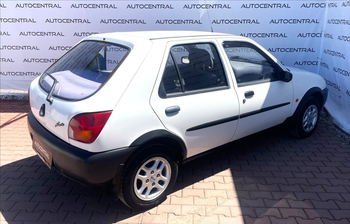 Ford Fiesta, 1,3 i,STK 8/27 - fotka 4