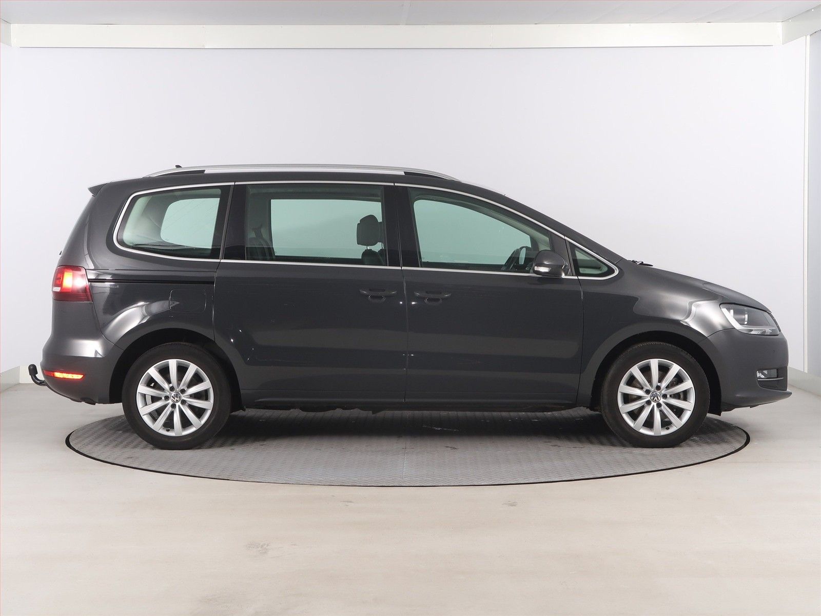 Volkswagen Sharan, 1.4 TSI, Automat, Serv.kniha - fotka 6