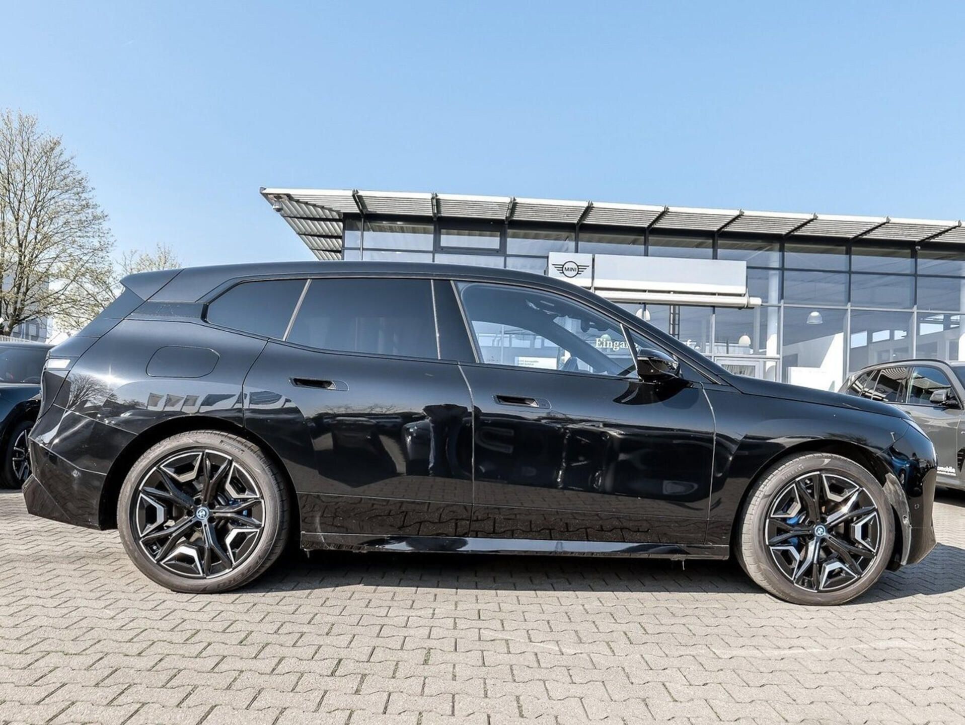 BMW iX, xDrive40 Sport Vzduch Pano HuD - fotka 4