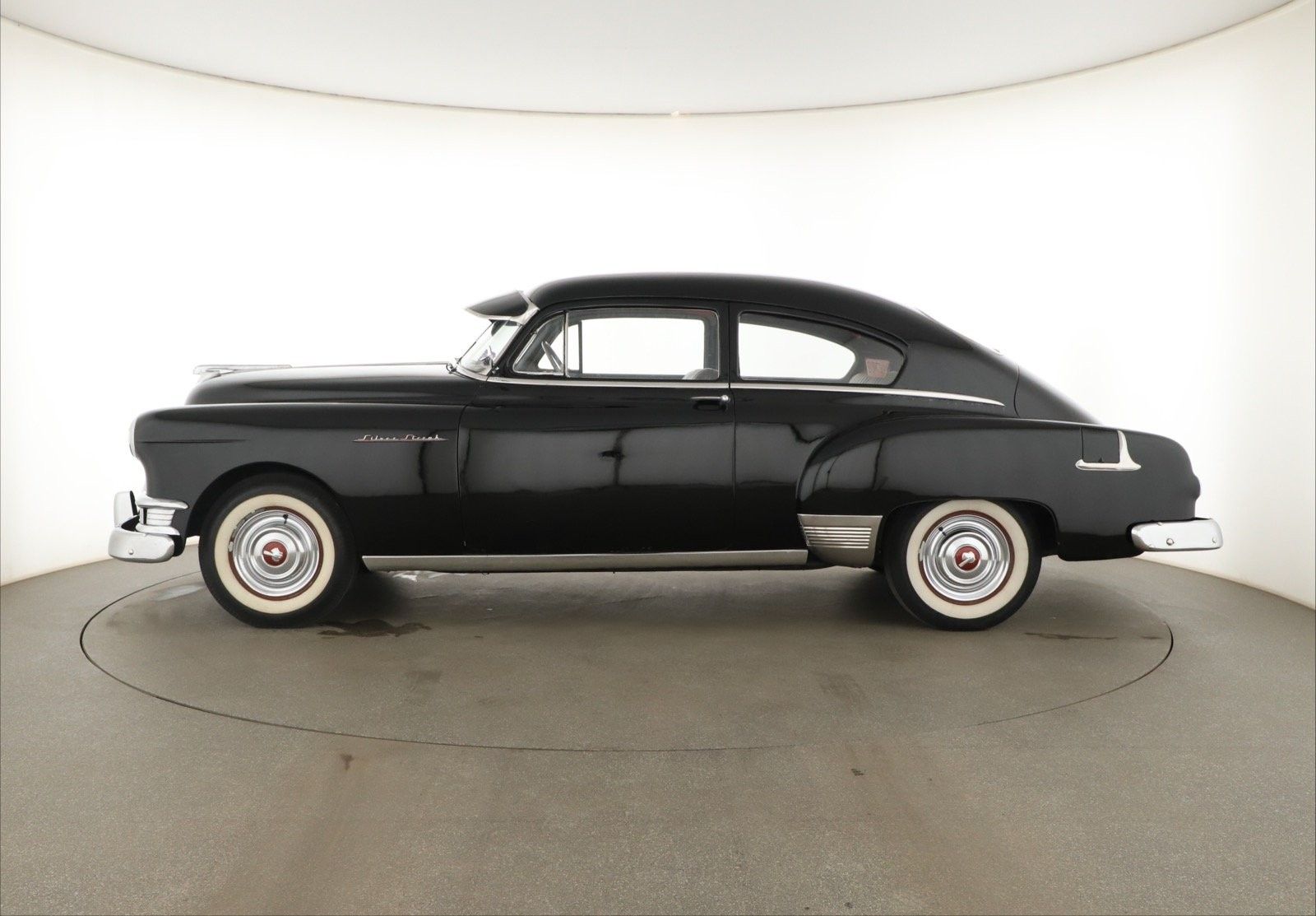 Pontiac, R6 239 cu.in., 6 míst - fotka 3