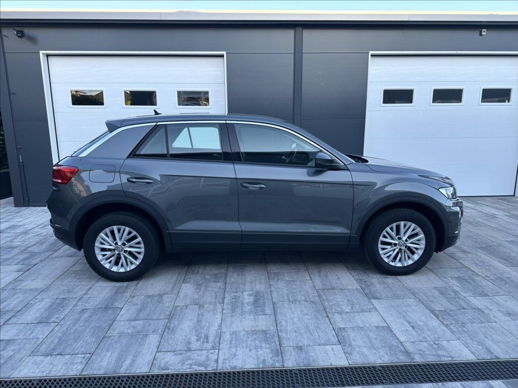 Volkswagen T-Roc, 1,5 TSI 150PS  Trendline DSG - fotka 4