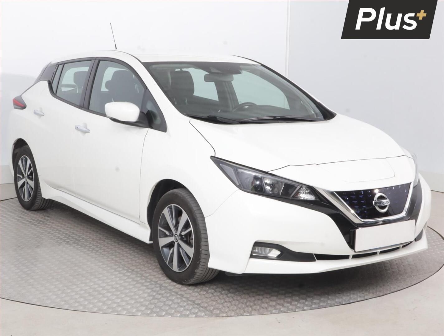 Nissan LEAF, 40 kWh, SoH 93%, Automat
