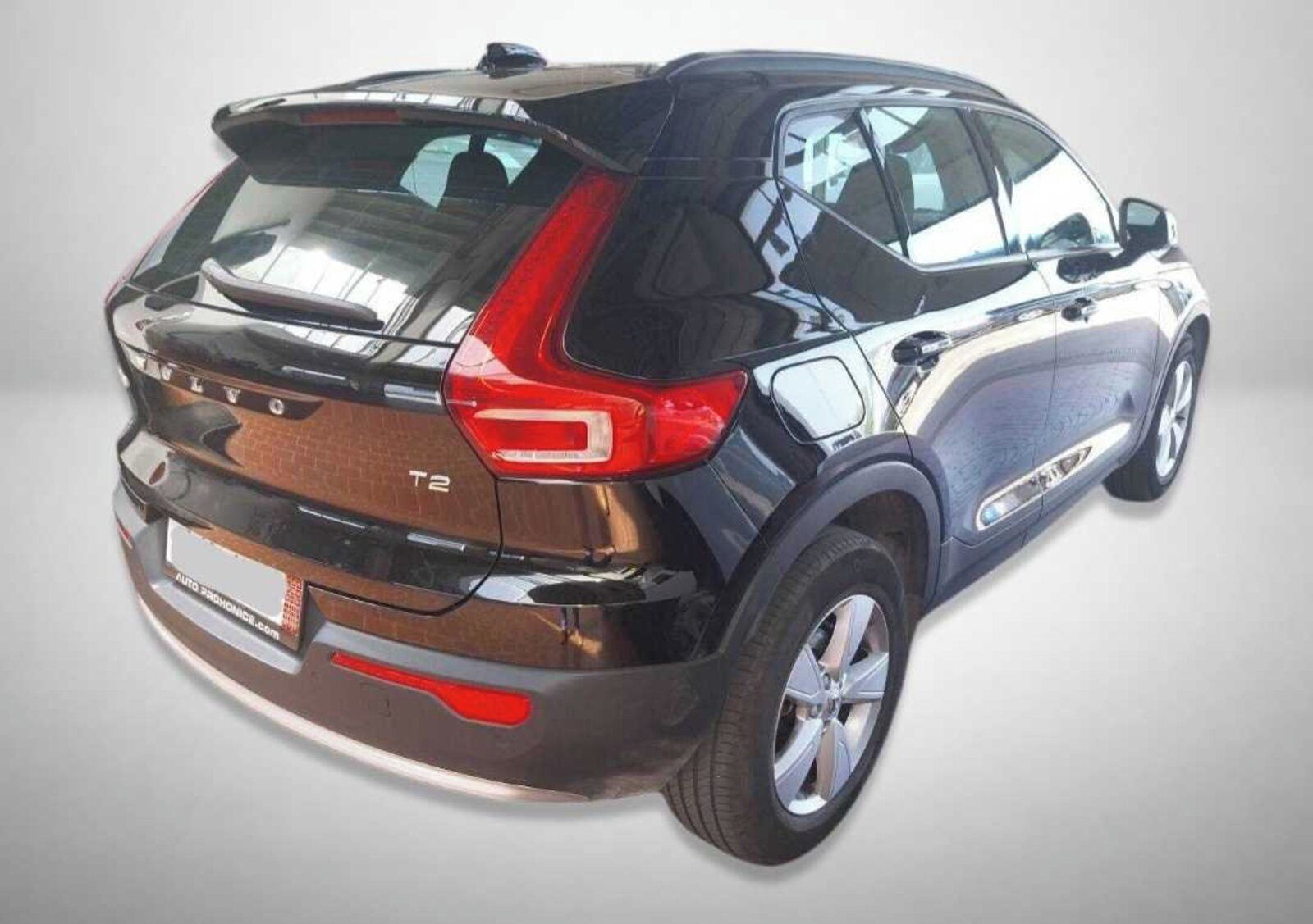Volvo XC40, T2, Automat, Serv.kniha, Navi - fotka 2