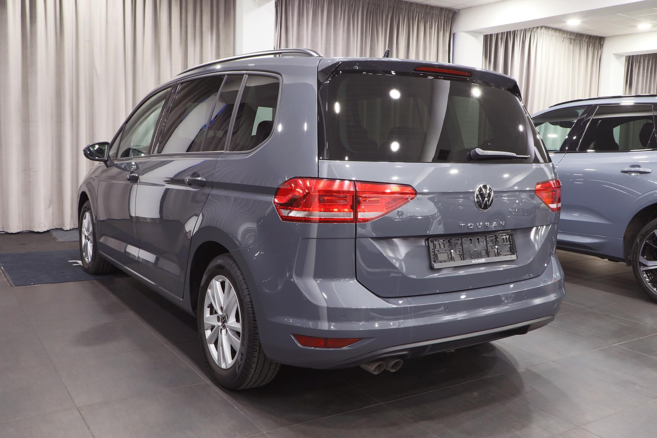 Volkswagen Touran, 2.0 TDI 110kW DSG / ALU 16'' - fotka 4