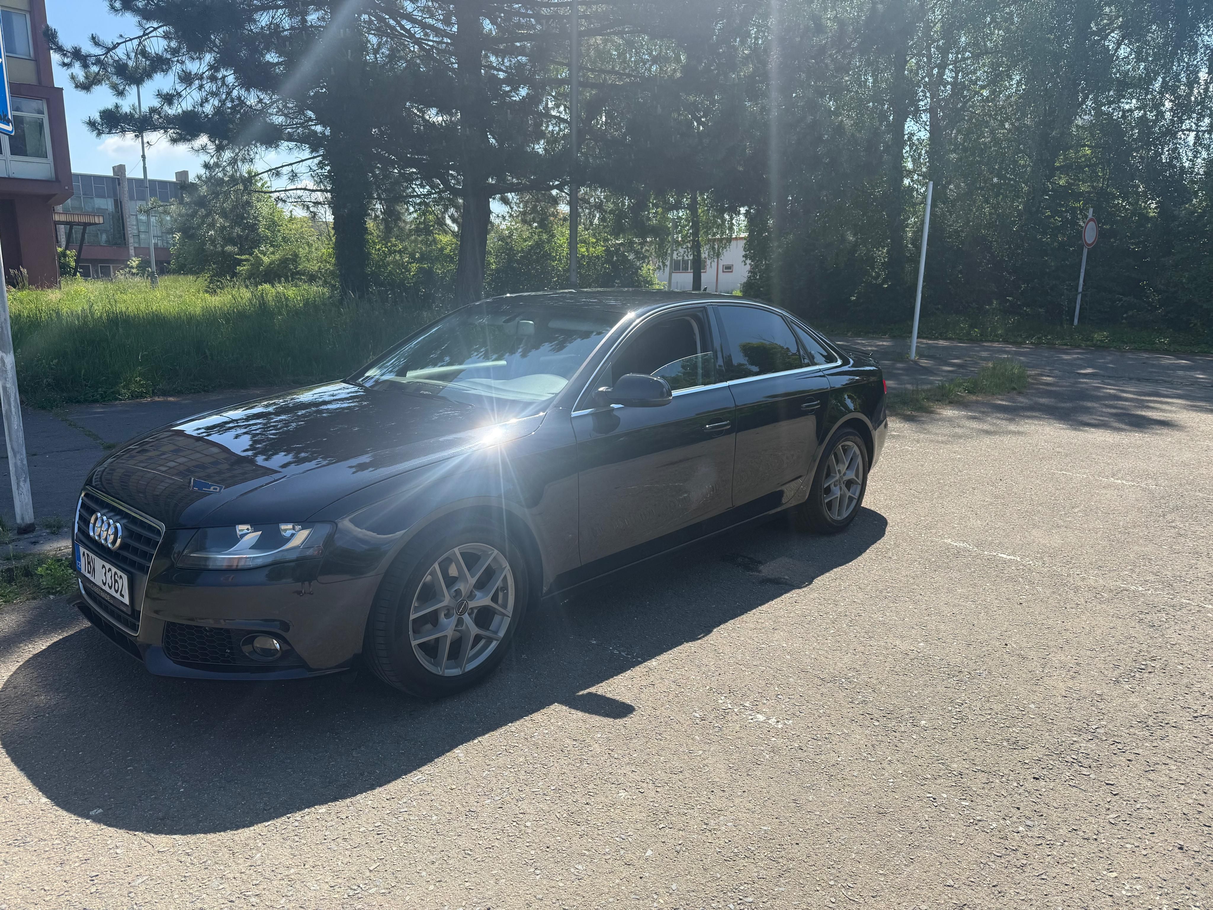 Audi A4, Audi A4b8 2.0TDI 2011 - fotka 2