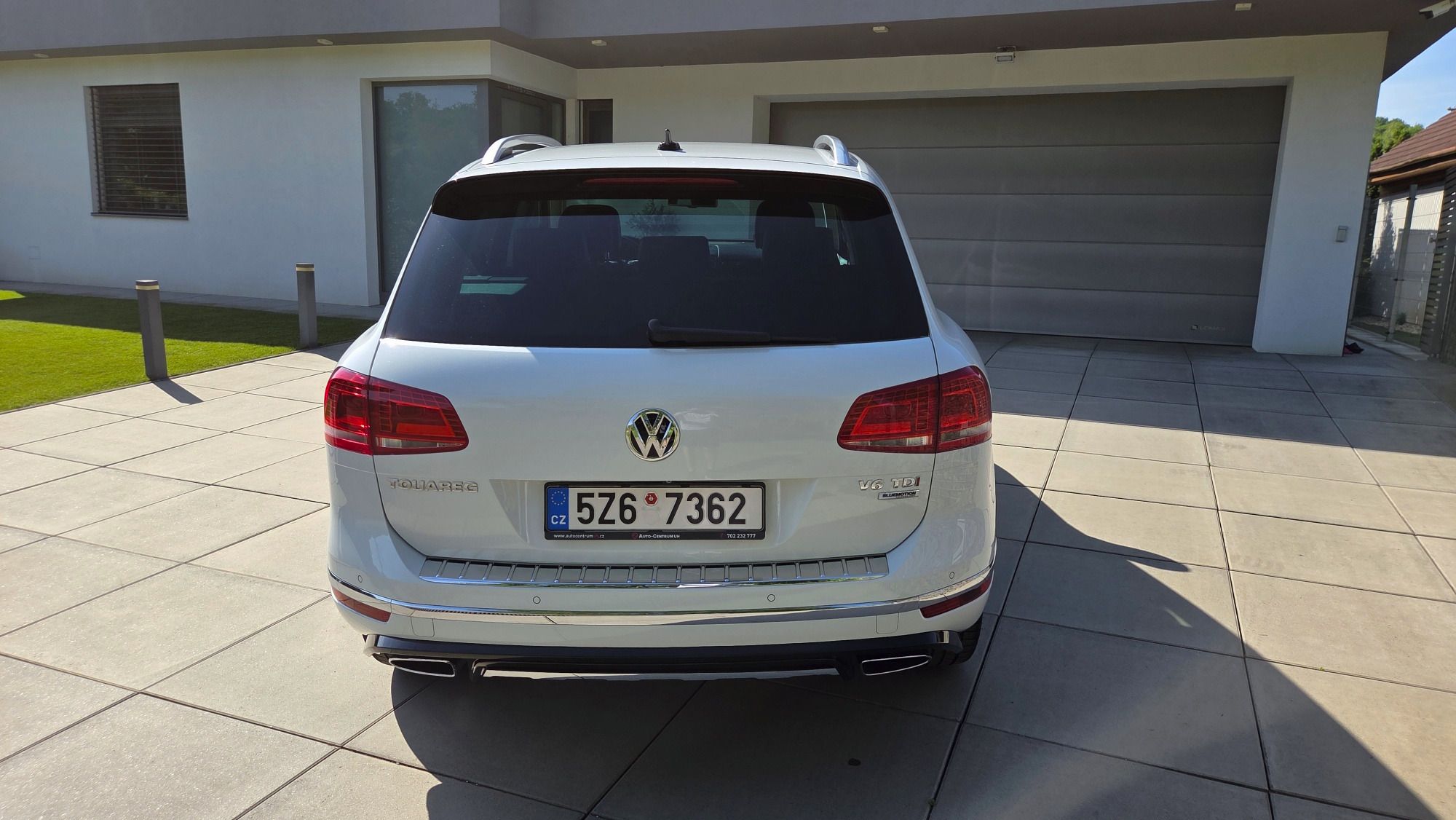 Volkswagen Touareg, 3.0 V6 TDI, R-Line, DPH, 1 CZ - fotka 5