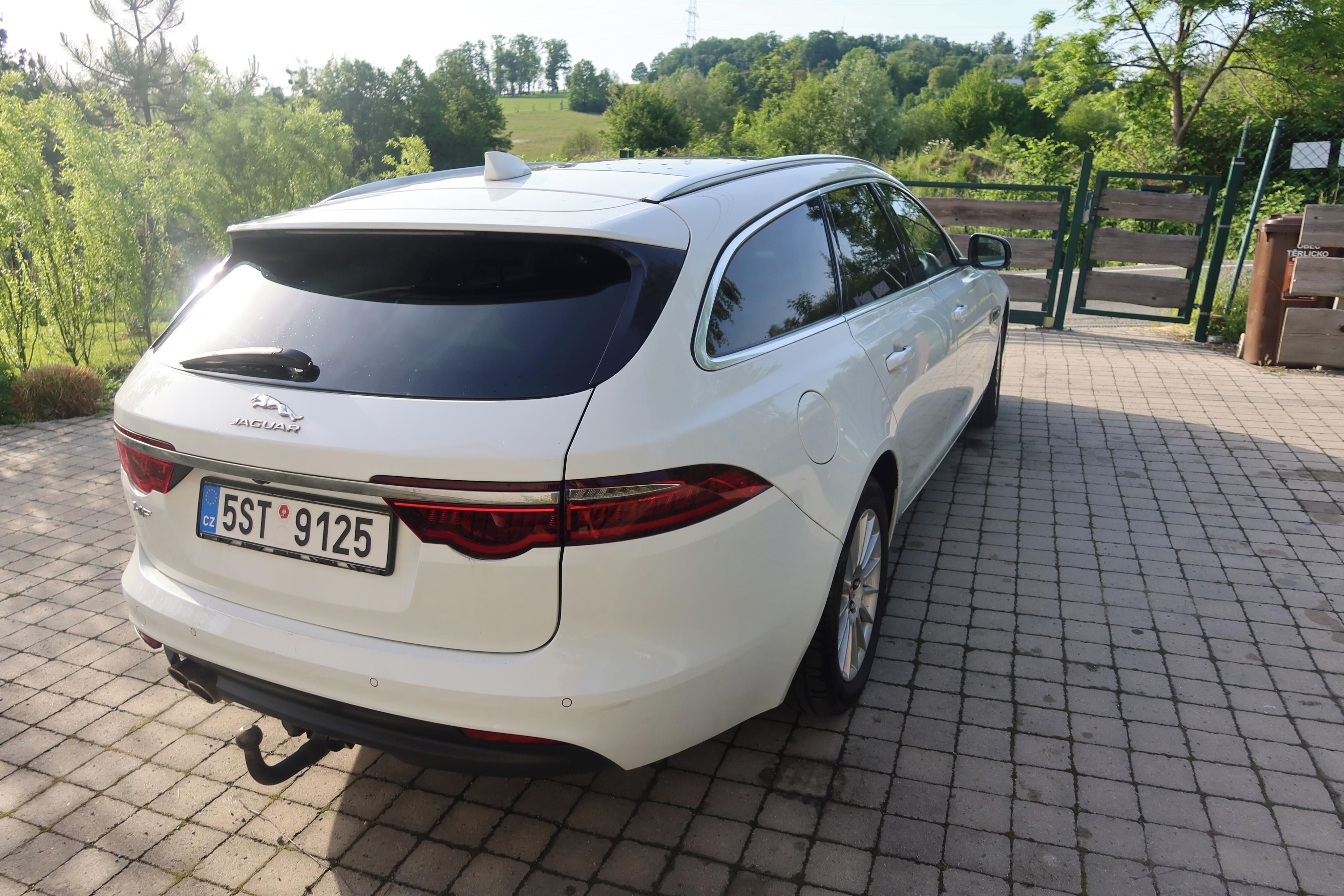 Jaguar XF, 2.0 TDI | Manuál | Panorama - fotka 5