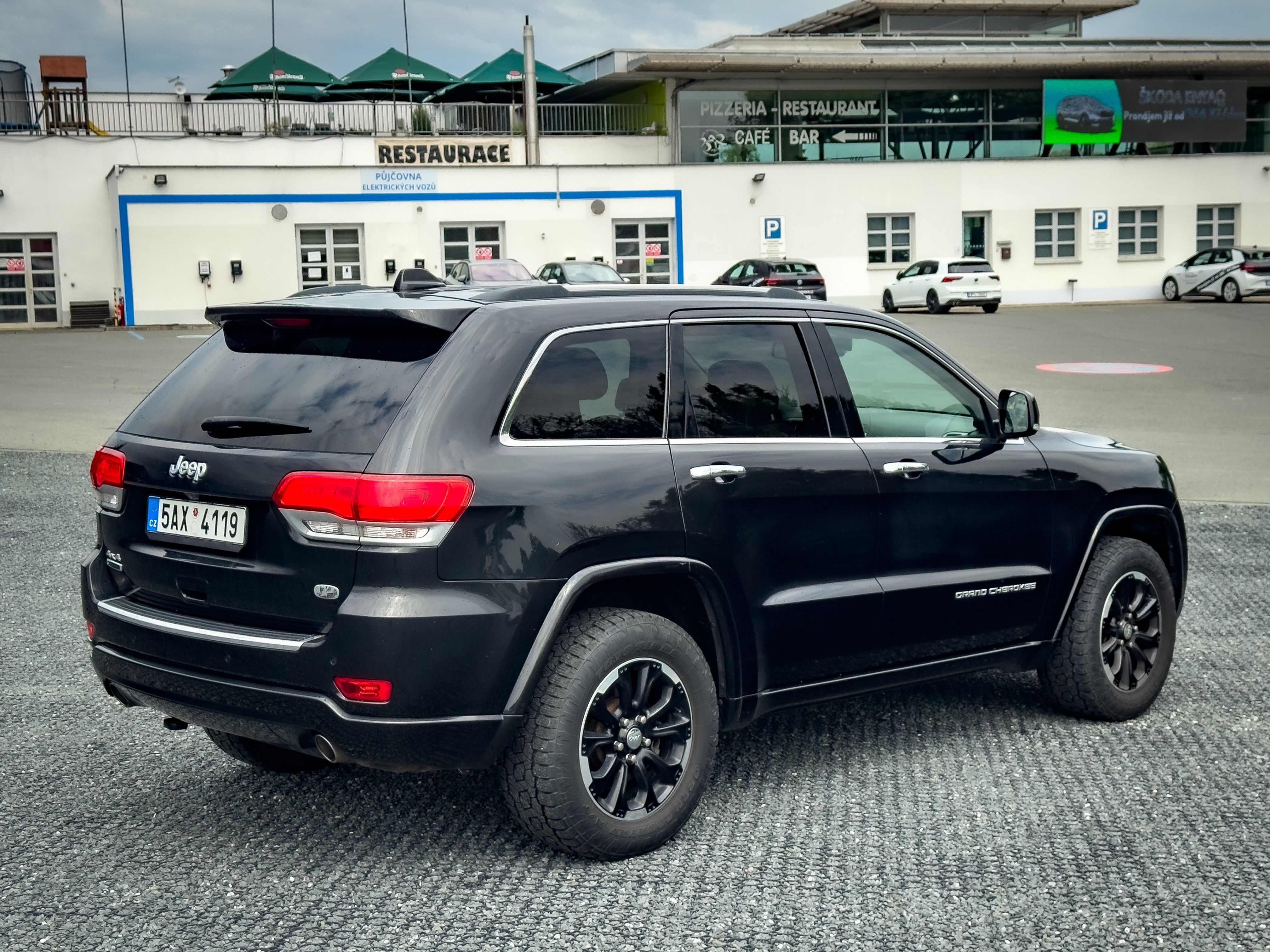 Jeep Grand Cherokee, JEEP GRAND CHEROKEE OVERLAND - fotka 4