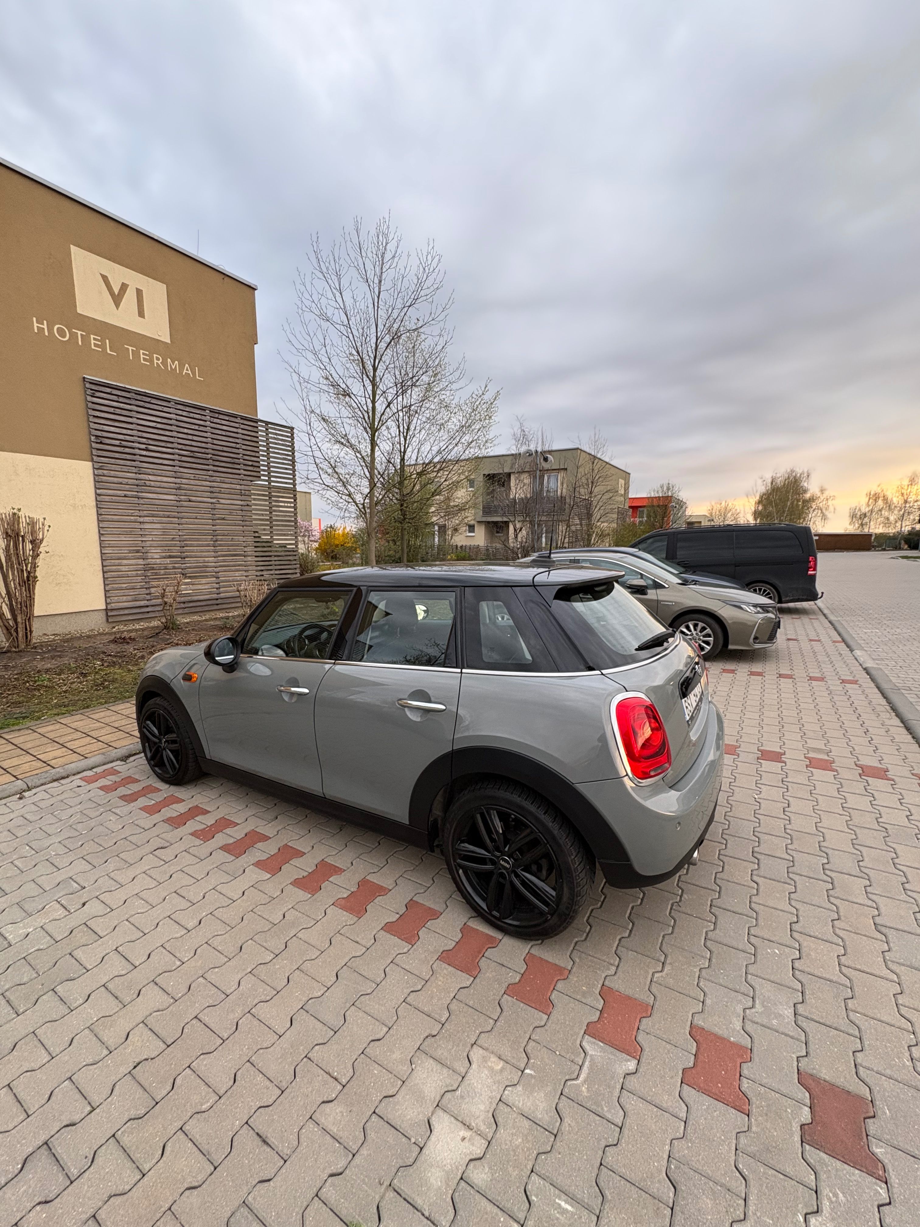 Mini Cooper, jako "nový" - nájezd 60 tis - fotka 5