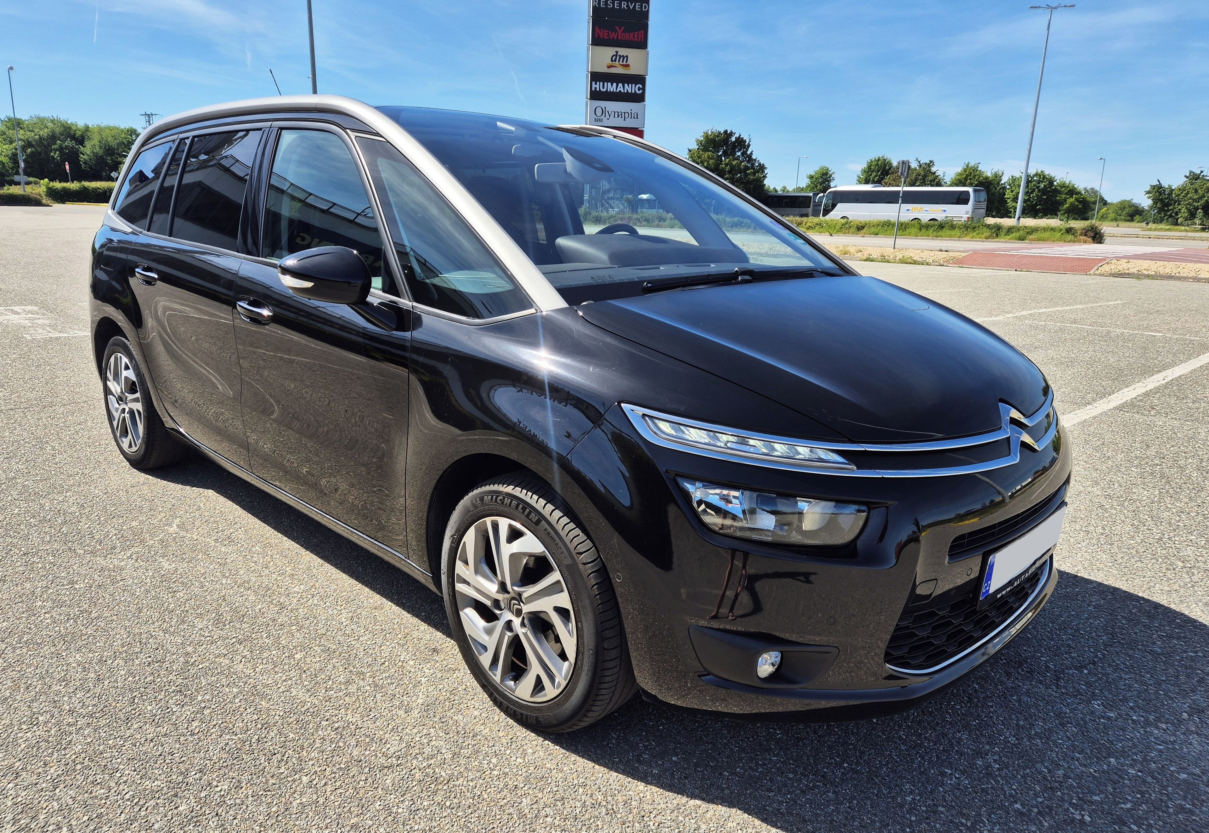 Citroën Grand C4 Picasso, 1.6 115KW LED KEYLESS GO 7MÍST - fotka 3
