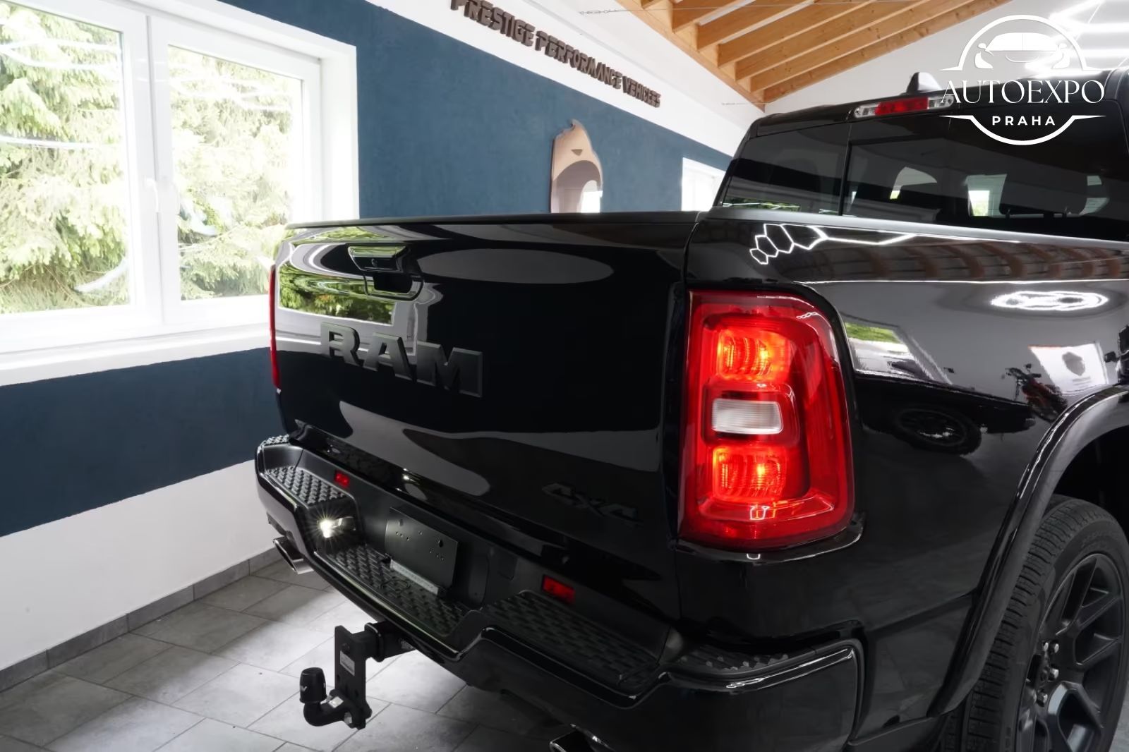 Dodge Ram 1500, Sport 3.0 420 PS Black - fotka 4