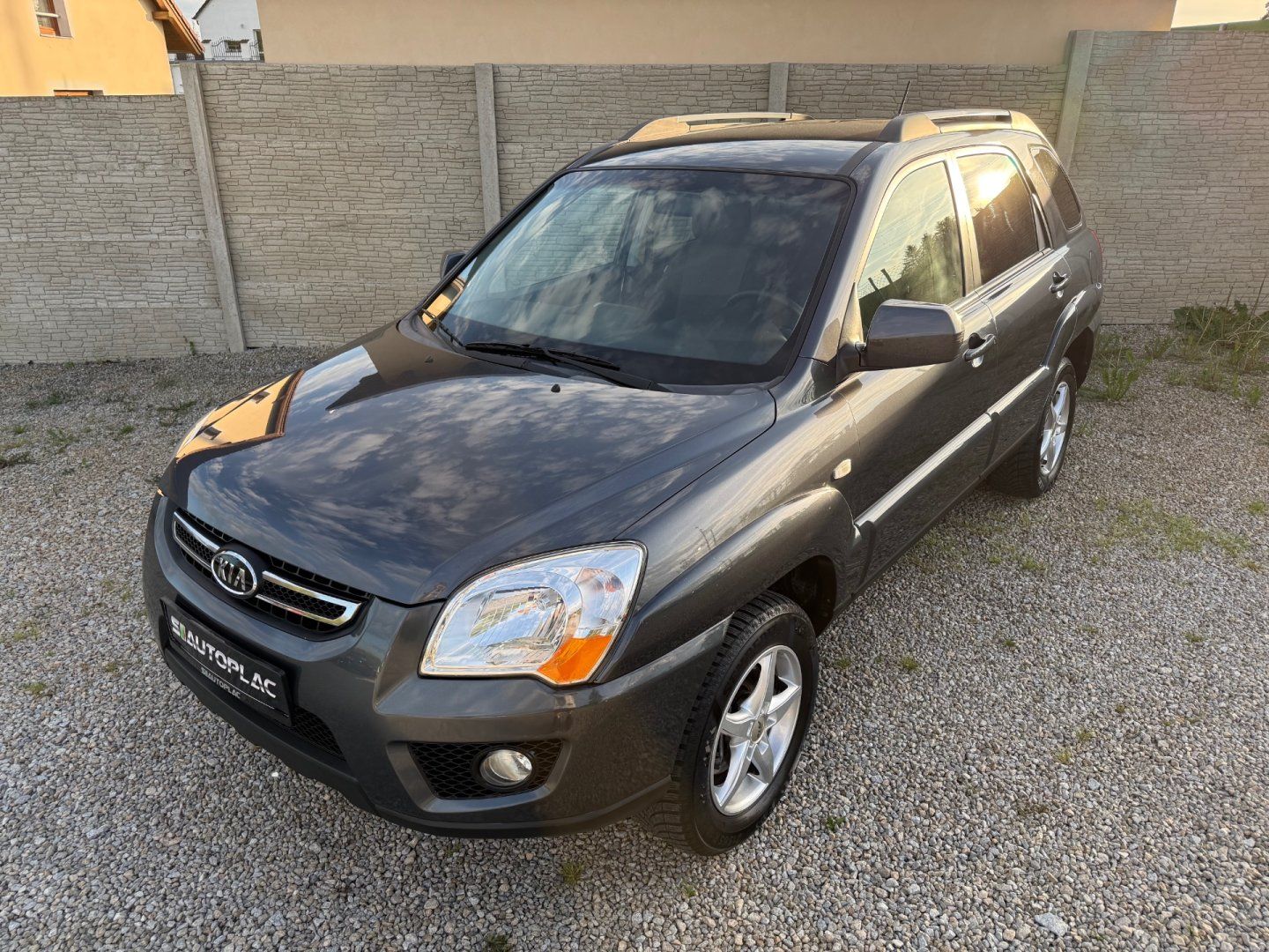 Kia Sportage, 2.0 i 104KW Active Pilot - fotka 3