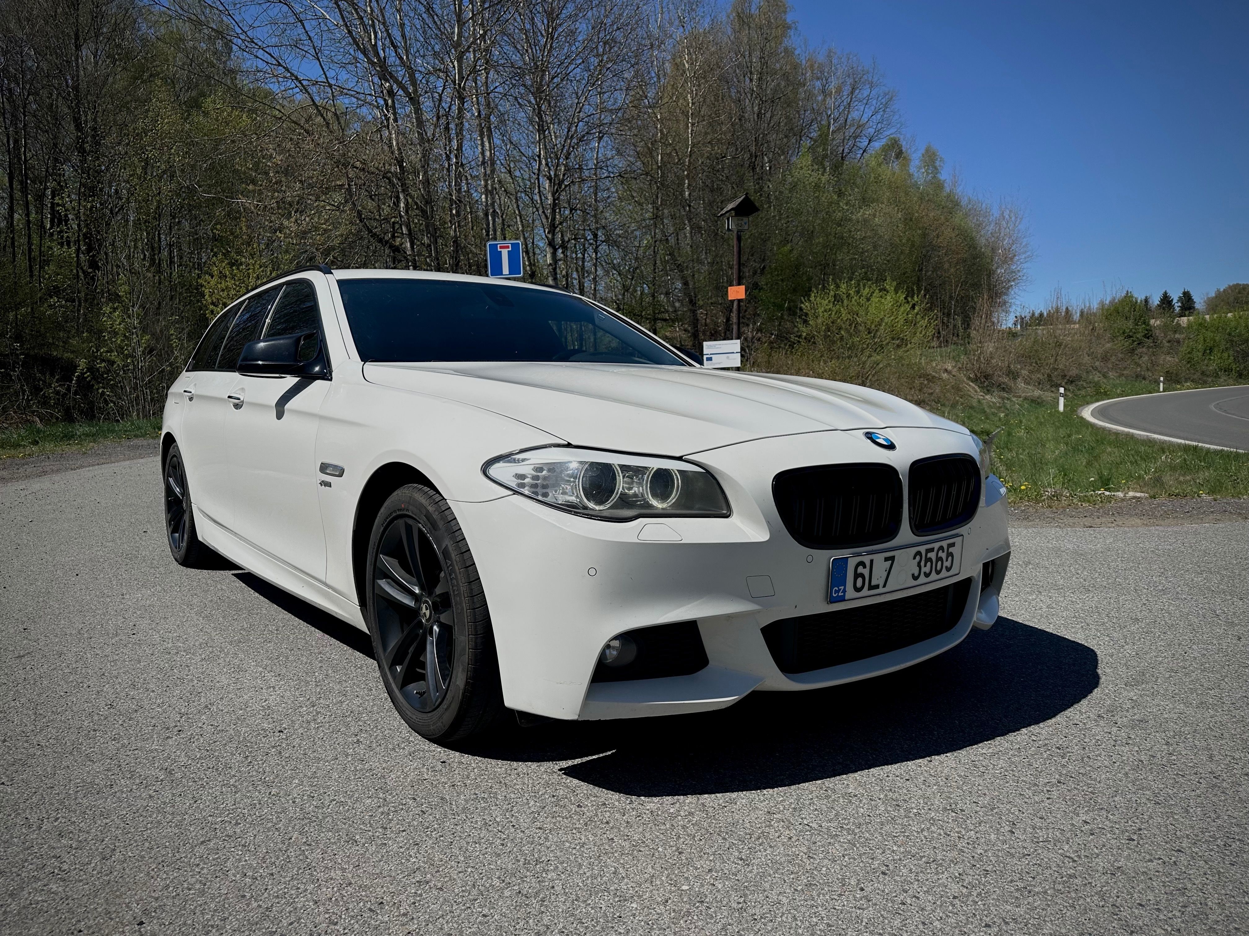 BMW Řada 5, BMW 530d F11 Xd M-paket - fotka 2